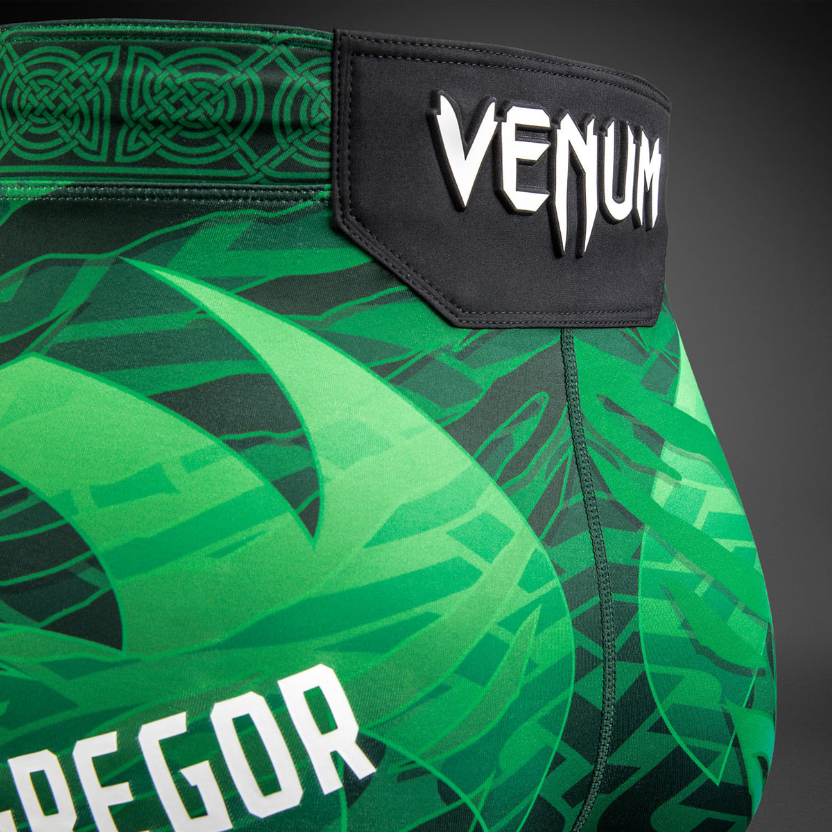 UFC Unrivaled by Venum Conor McGregor Herren-Vale-Tudo-Shorts - Grün
