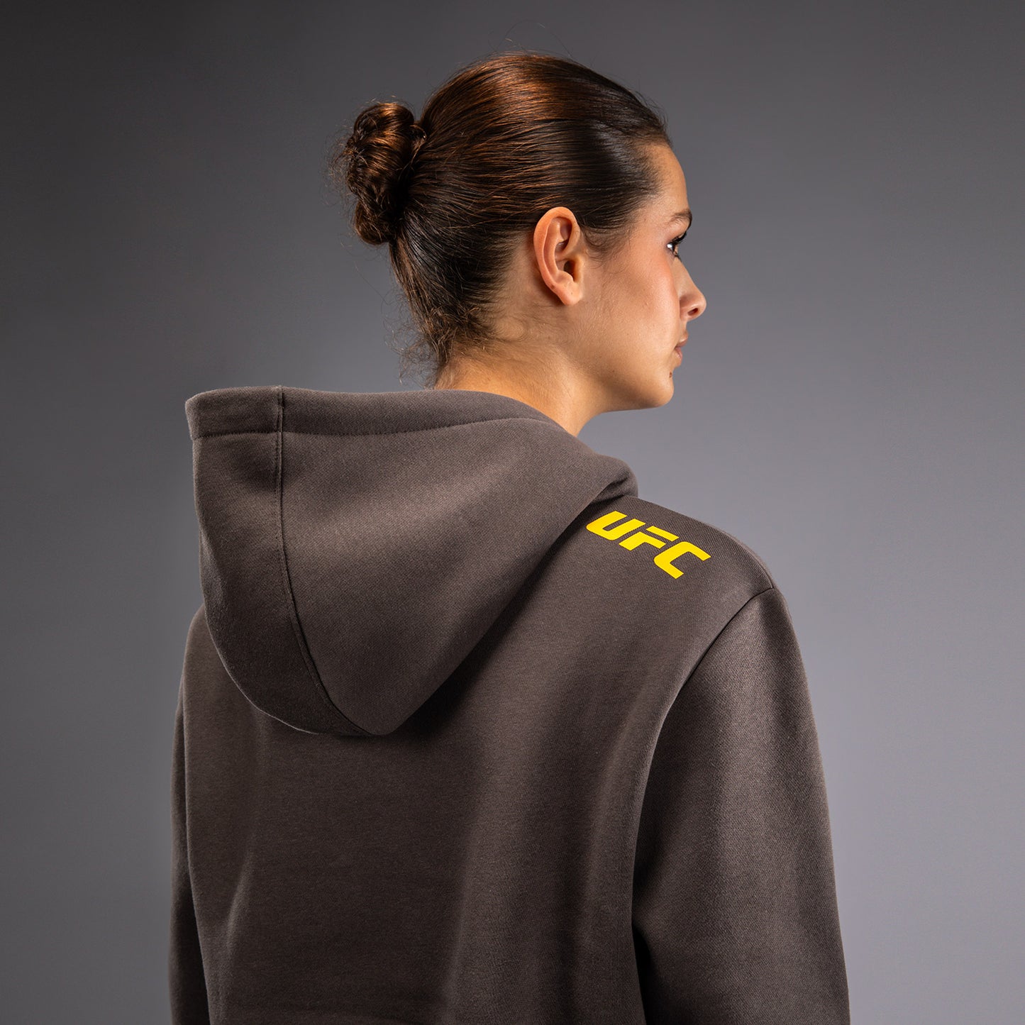 UFC Fusion by Venum Fight Week Damen Pullover Hoodie - Solid Erdiges Braun