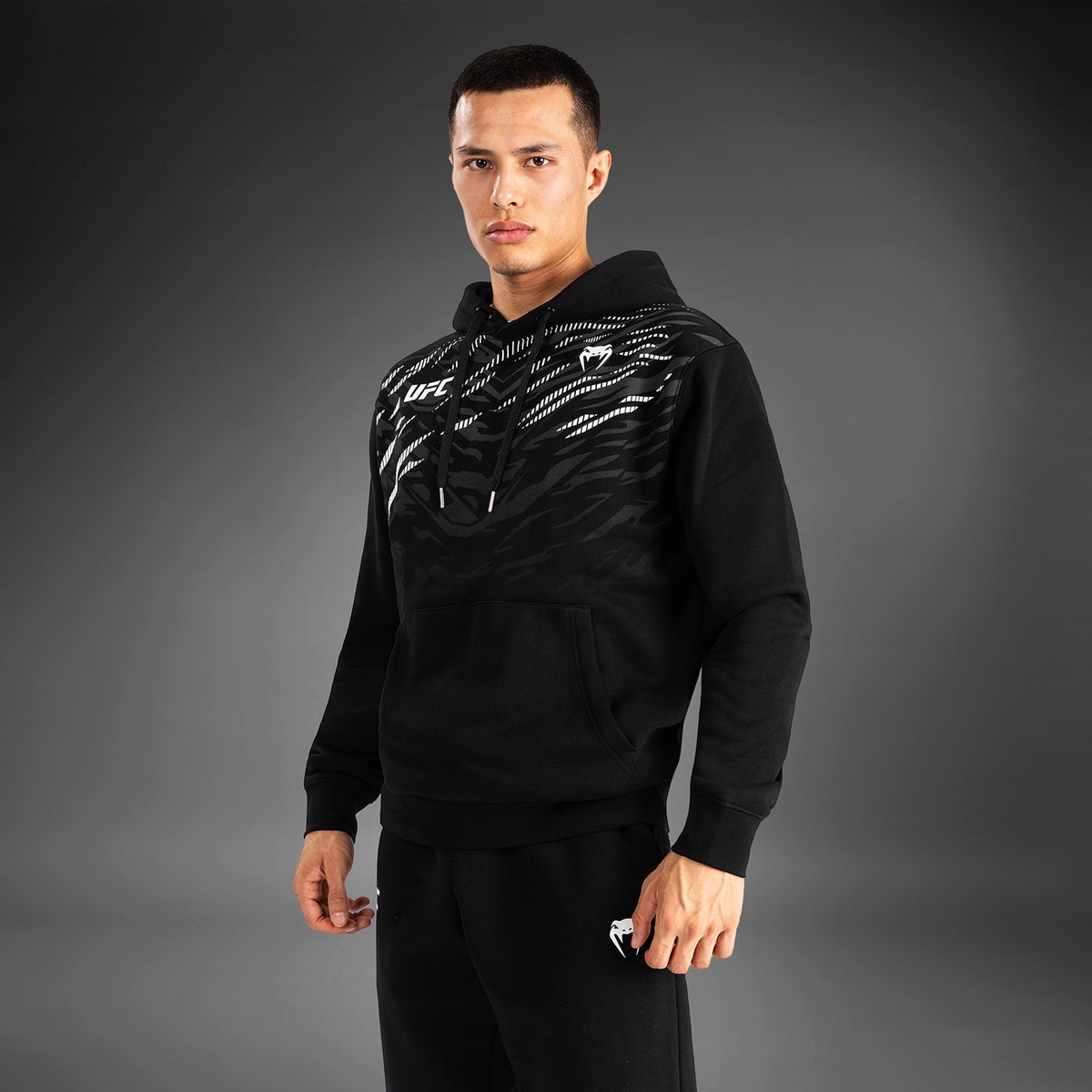 UFC Fusion by Venum Replica Herren Pullover Hoodie - Schwarz