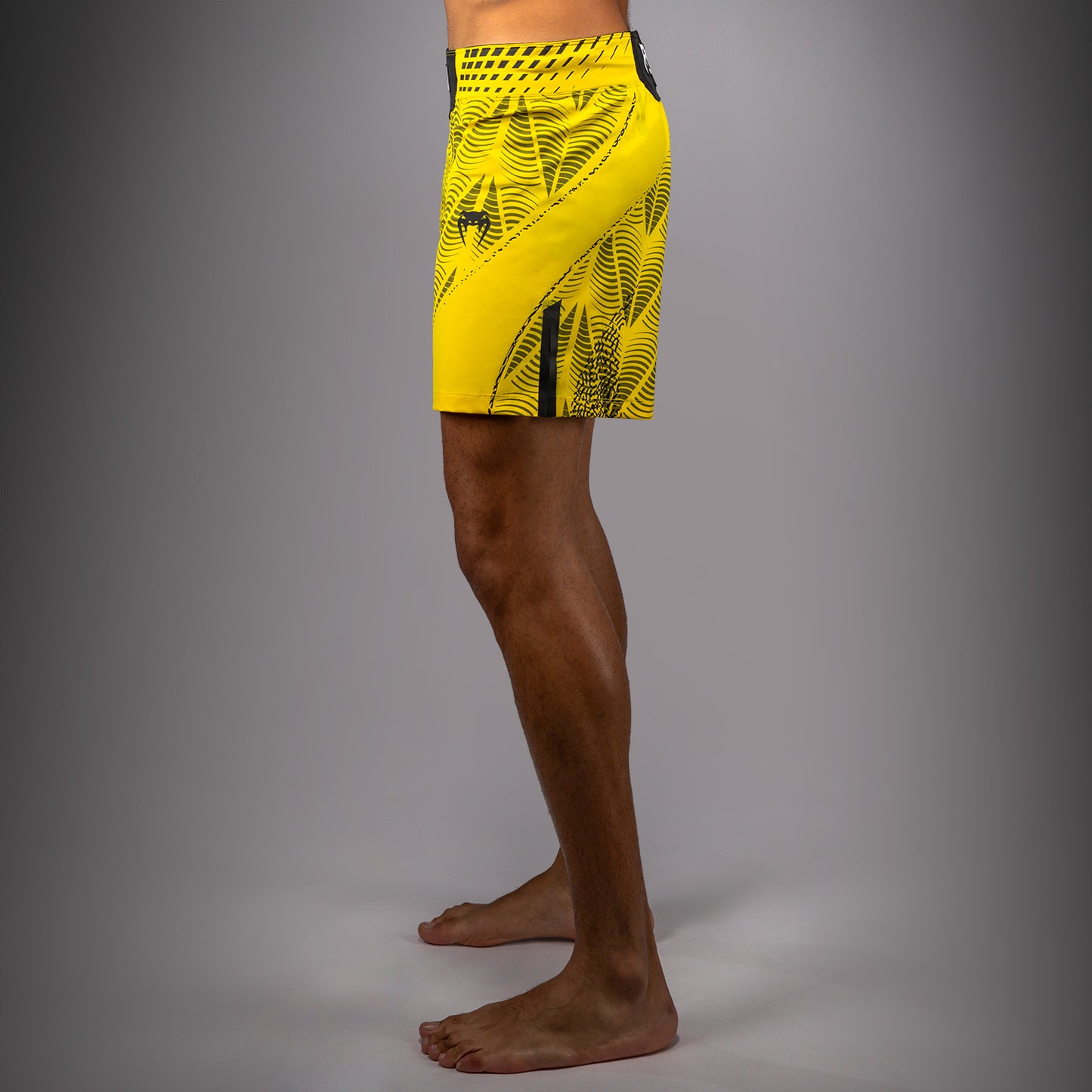 UFC Zenith by Venum Authentic Fight Night Kurze Passform Fight Short Herren - Gelb