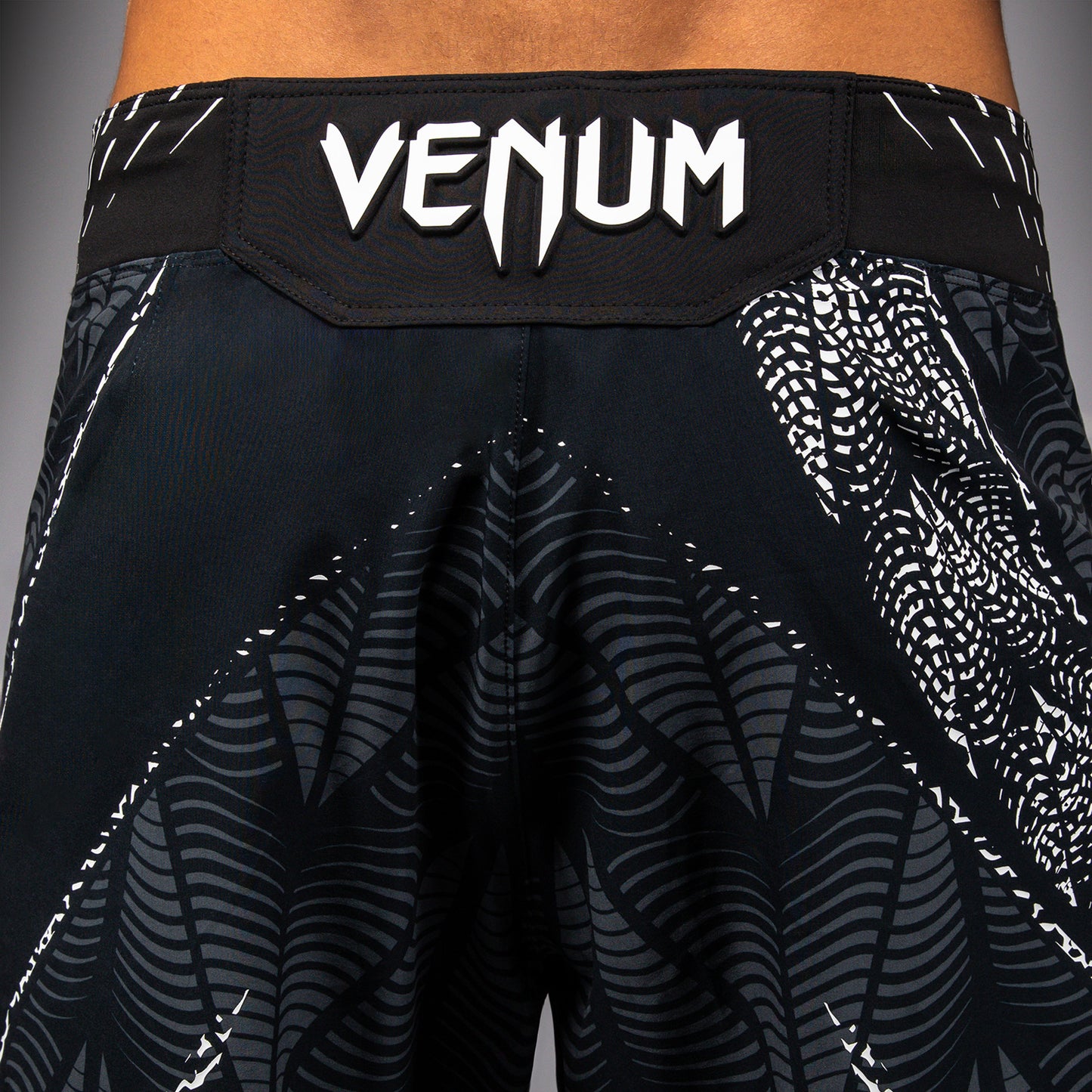 UFC Zenith by Venum Authentic Fight Night Lange Passform Fight Short Herren - Schwarz