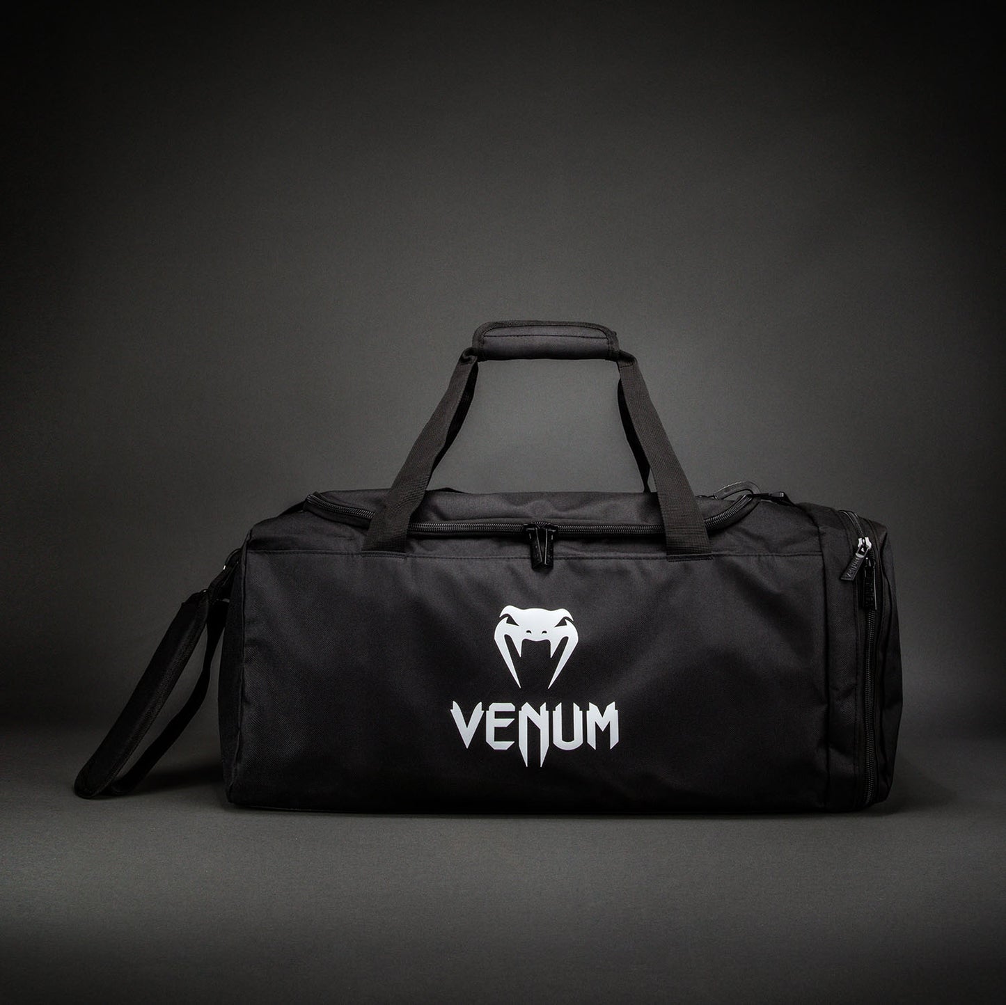 Venum Essential Sporttasche (37L) – Schwarz