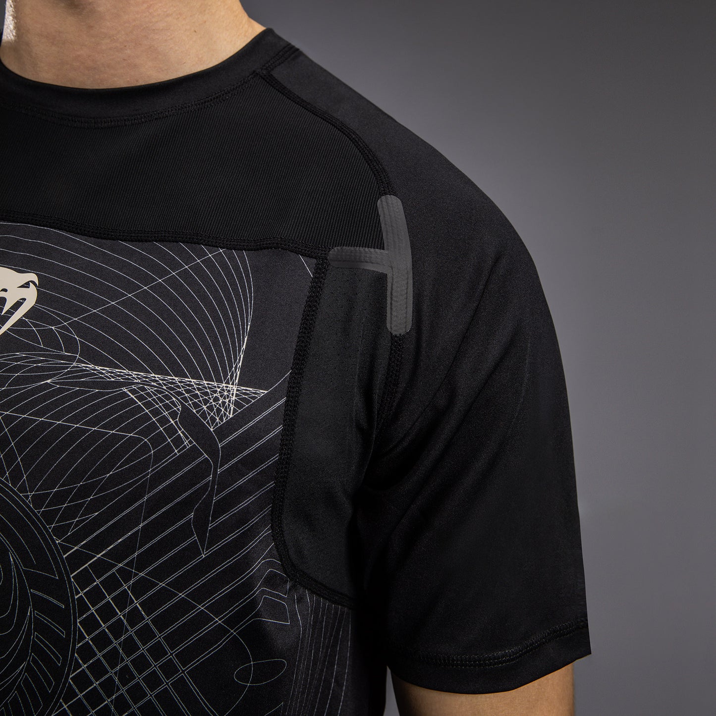 Venum G-Fit Air Herren Dry-Tech T-Shirt - Tiefschwarz/Wüstensand