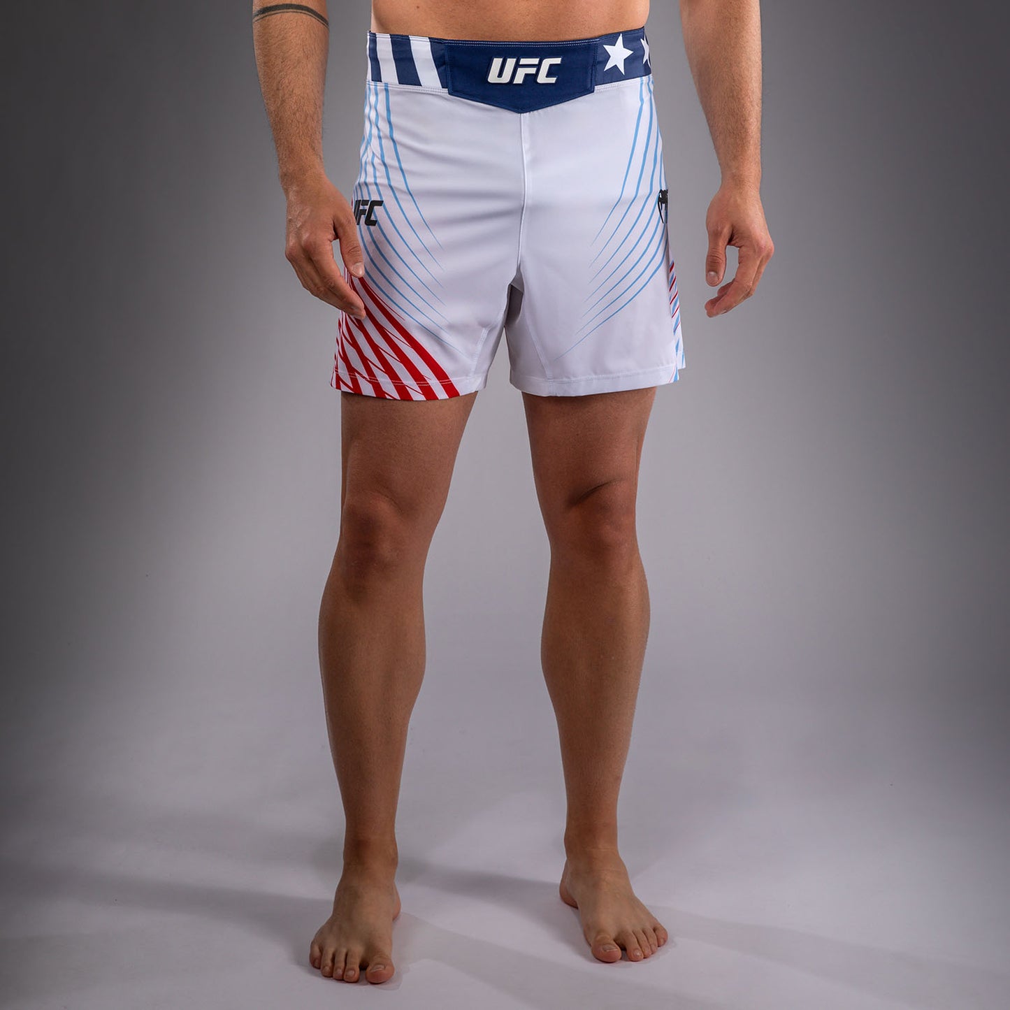 Official UFC Freedom 250 by Venum Personalisiert Authentic Fight Night Fight Shorts im Short Fit für Herren - Weiß