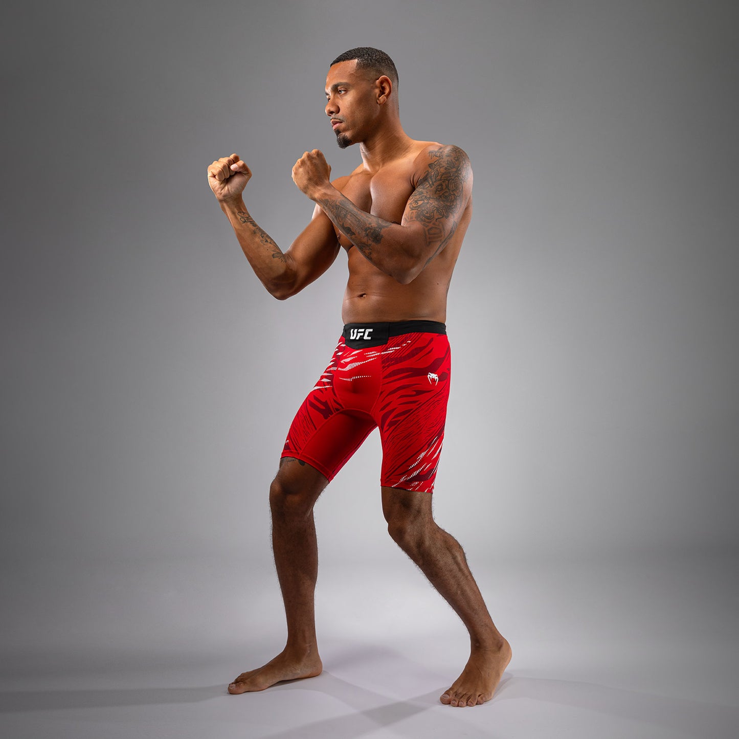 UFC Fusion by Venum Authentic Fight Night Herren Vale Tudo Short - Rot