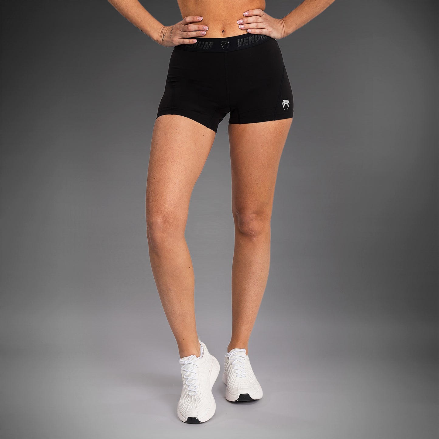 Venum Elevate Vale Tudo Shorts für Frauen - Schwarz