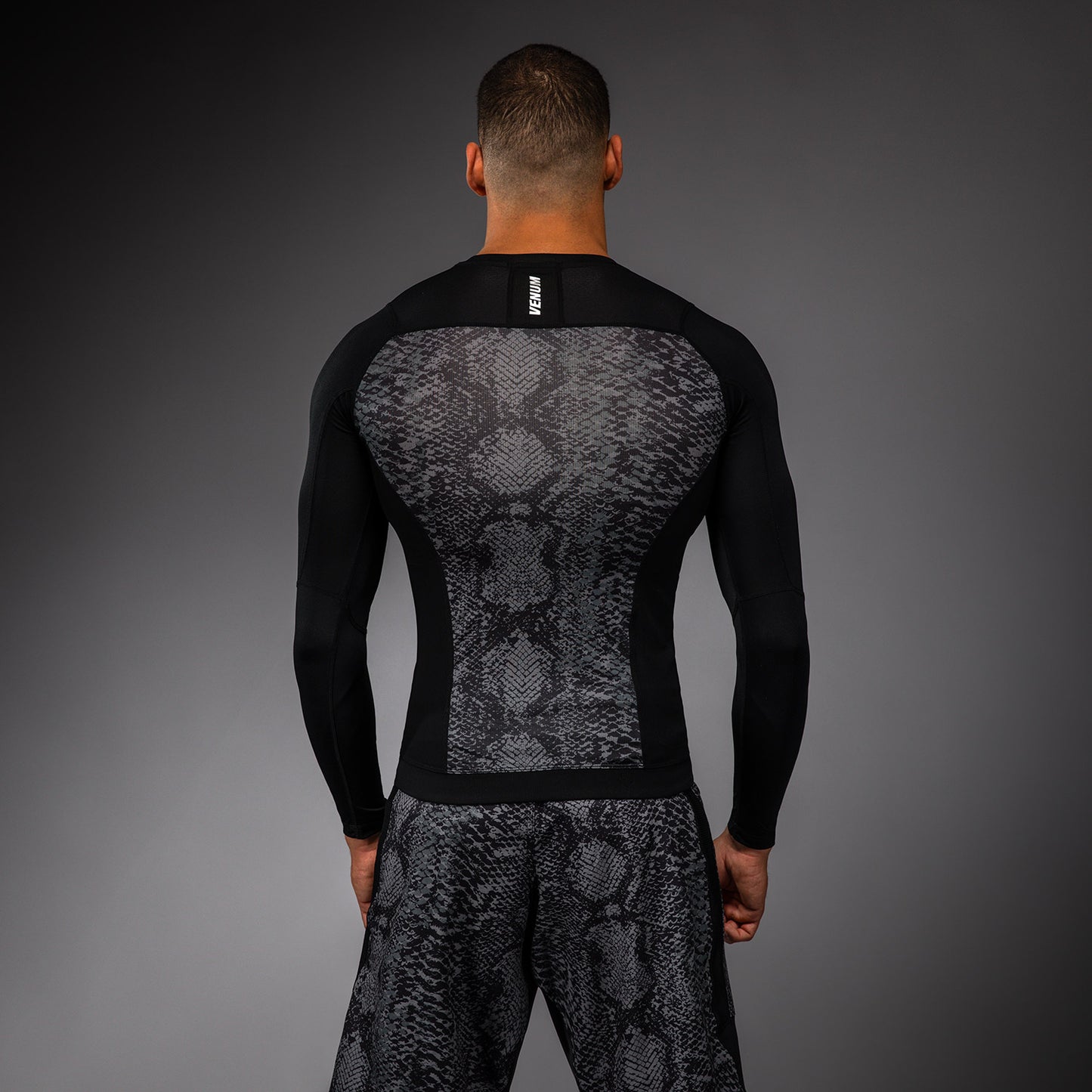 Venum G-Fit Scales Langarm Rashguard – Schwarz/Anthrazitgrau