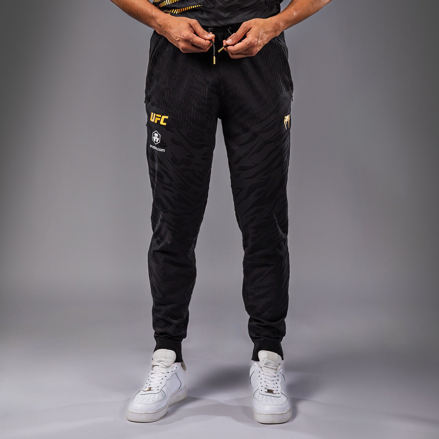 UFC Fusion by Venum Authentic Fight Night Herren Walkout Hose - Champion