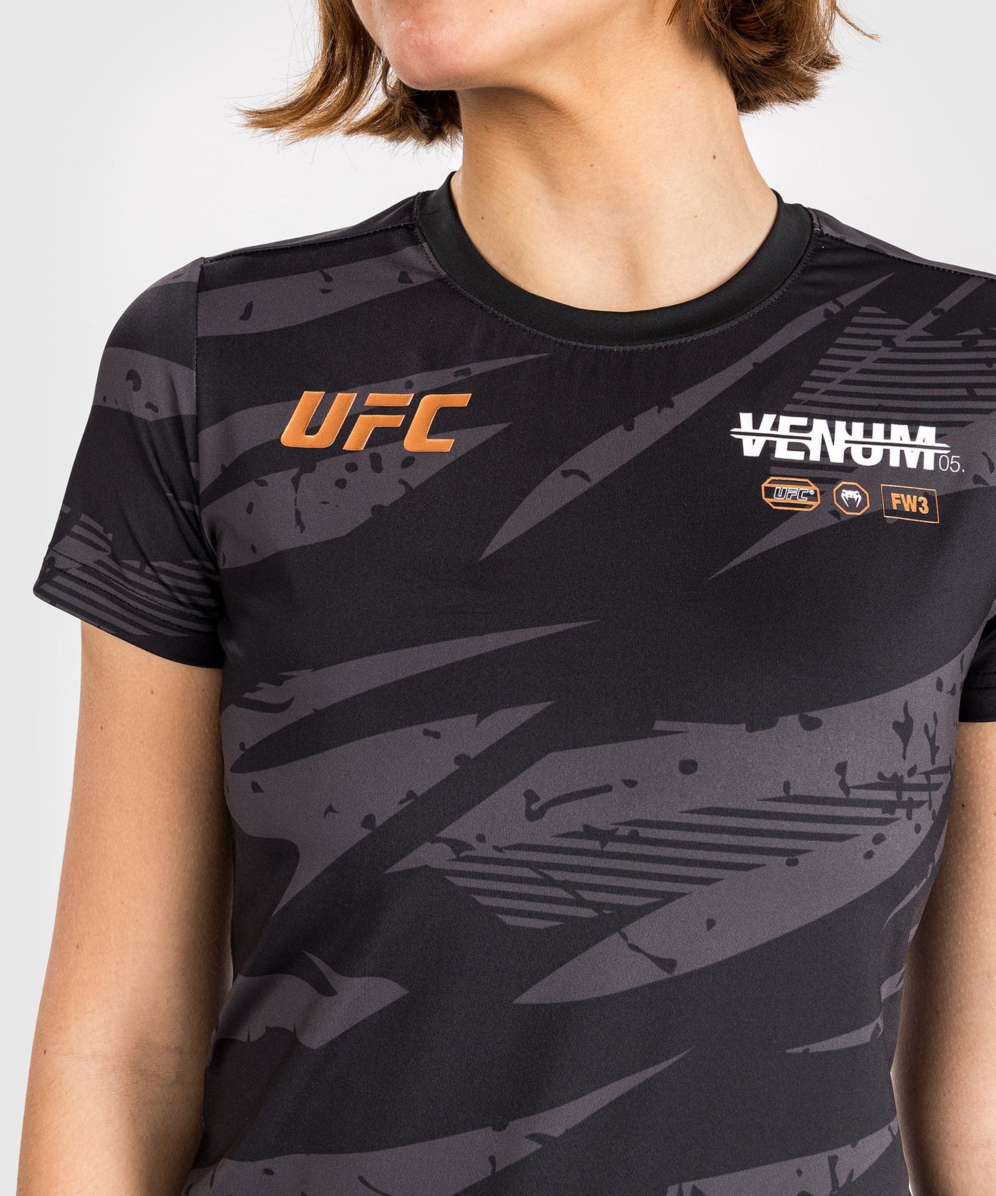 UFC Adrenaline by Venum Fight Week Frauen Dry-Tech-T-Shirt - Urban Camo