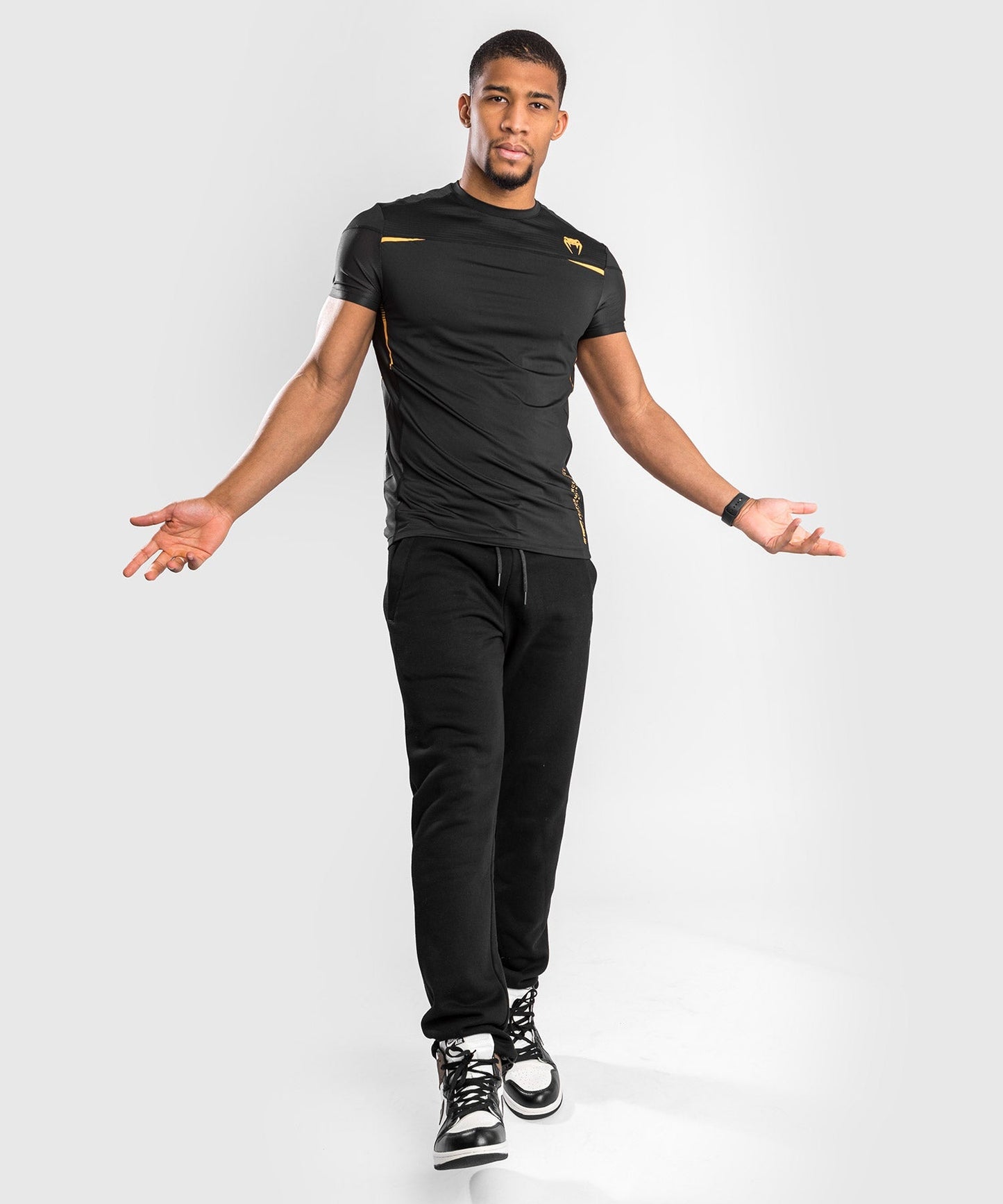 Venum Tempest 2.0 Dry Tech T-shirt : Schwarz / Gold