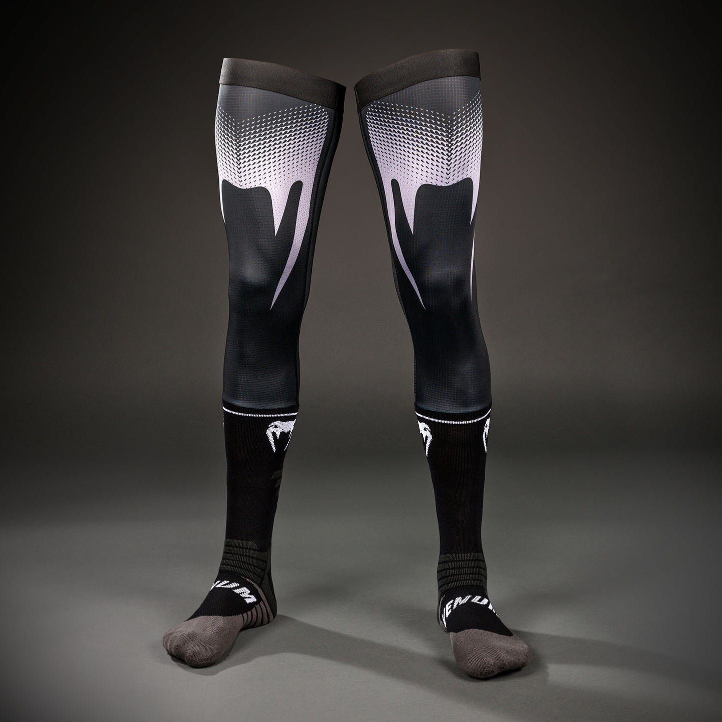 Venum MX Basics Motorsports-Socken - Schwarz/Weiß