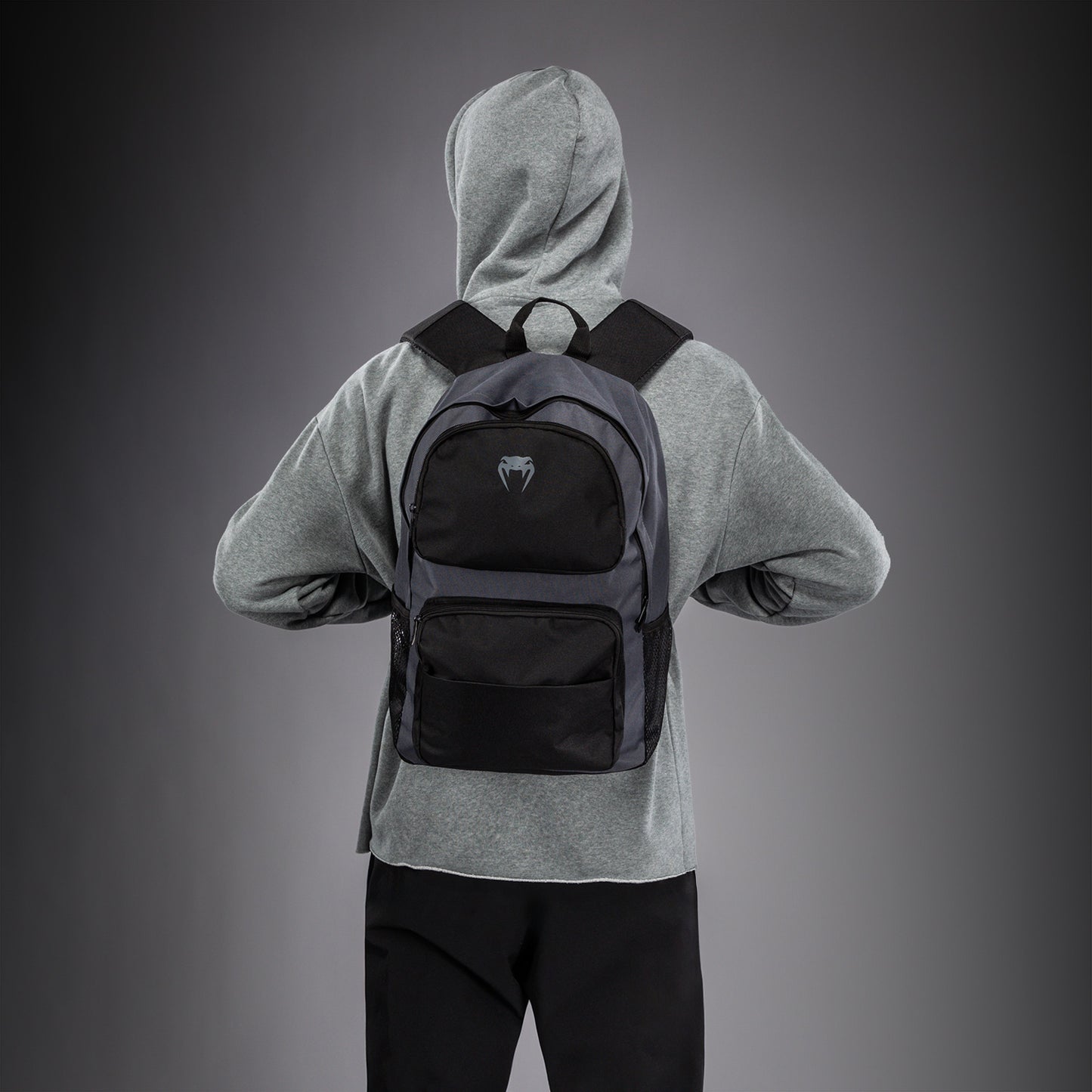 Venum Essential Rucksack (24 L) - Grau/Schwarz