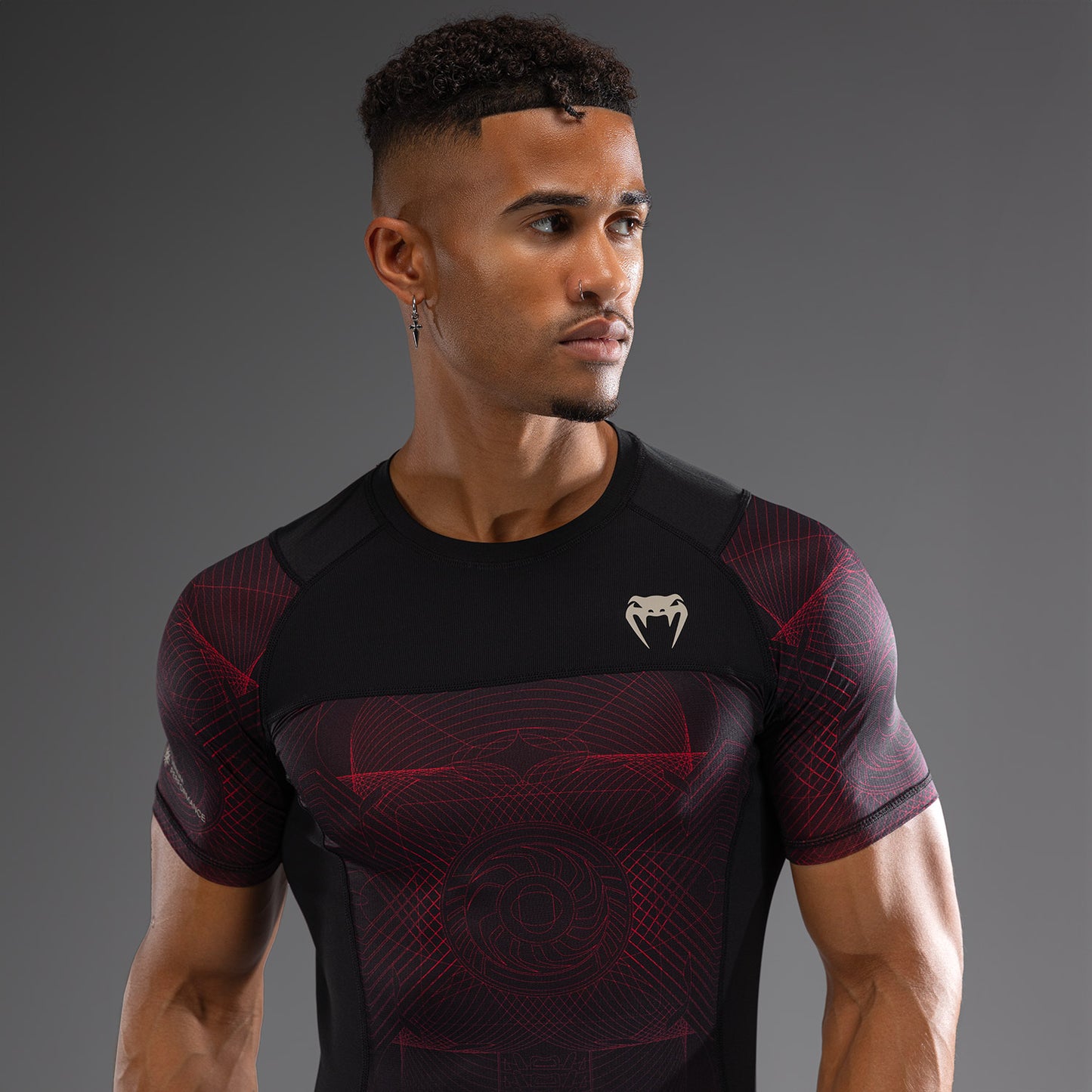 Venum G-Fit Air Herren Kurzarm Rashguard - Tiefschwarz/Feuerrot