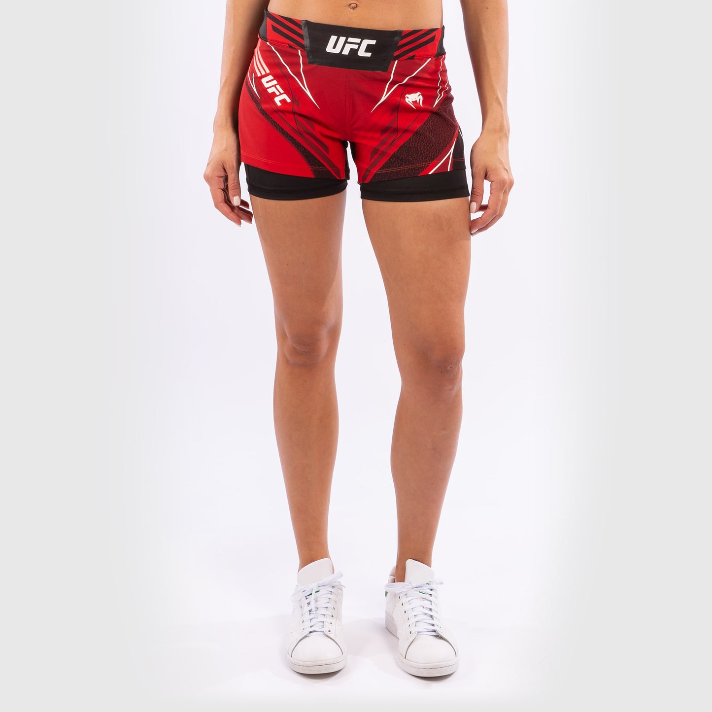 UFC Venum Authentic Fight Night Damen Shorts - Short Fit - Rot
