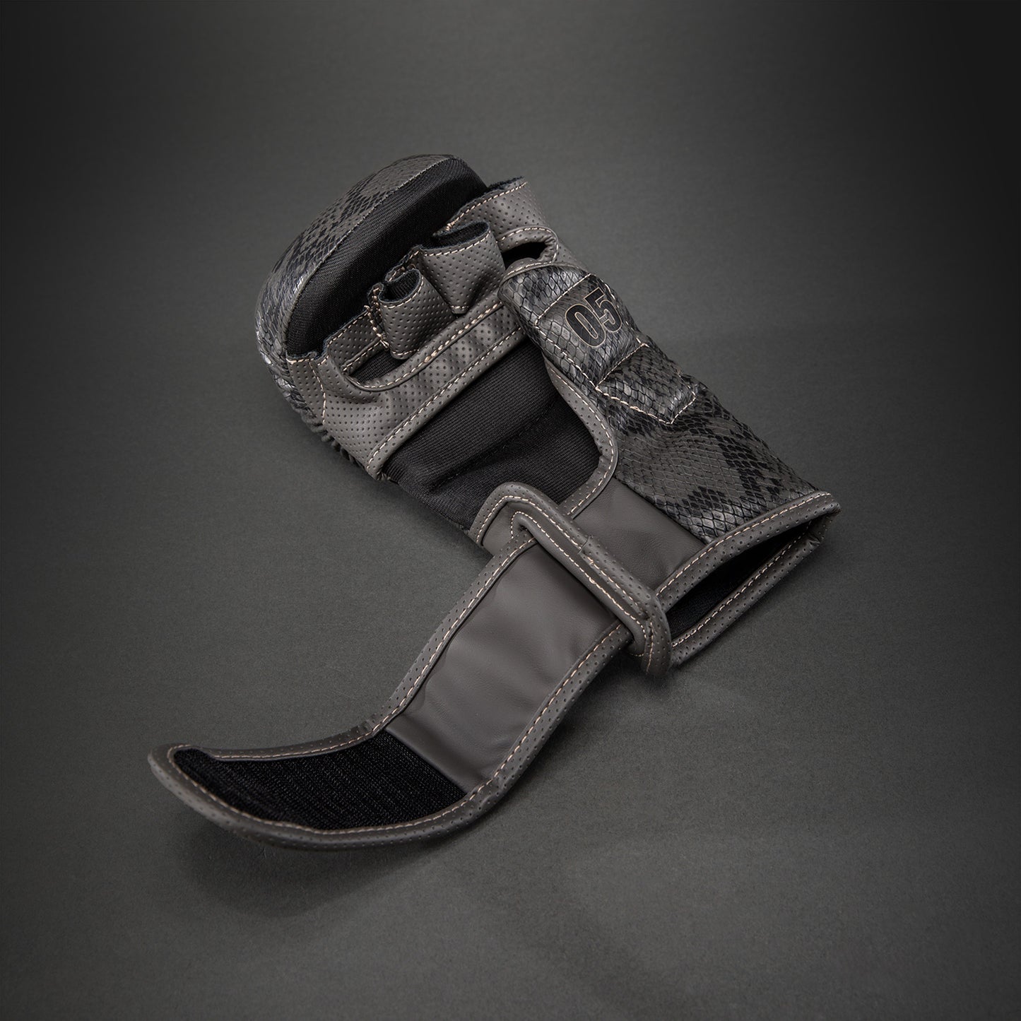Venum Midnight Fury MMA-Sparring-Handschuhe - Schwarz/Grau/Silber