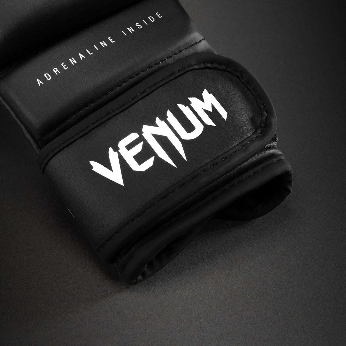 Venum Contender 1.5 MMA-Sparringhandschuhe - Schwarz/Weiß