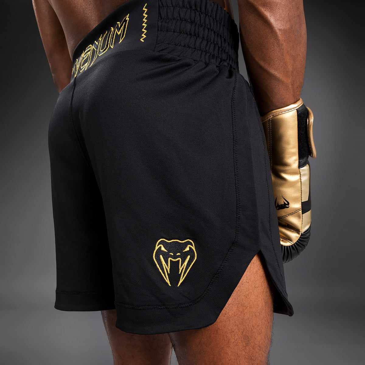 Venum Classic Boxshorts - Schwarz/Gold