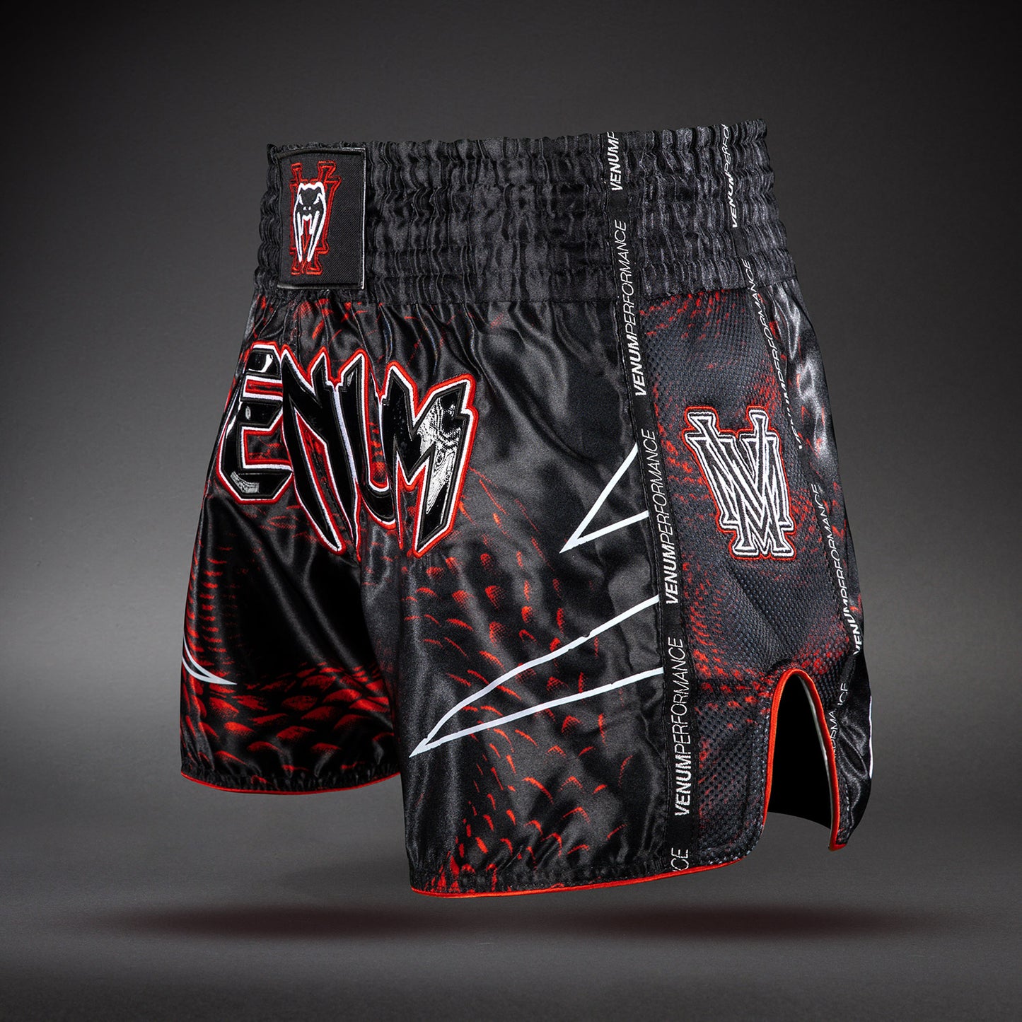 Venum Matupa Muay-Thai-Shorts - Schwarz/Rot/Silber