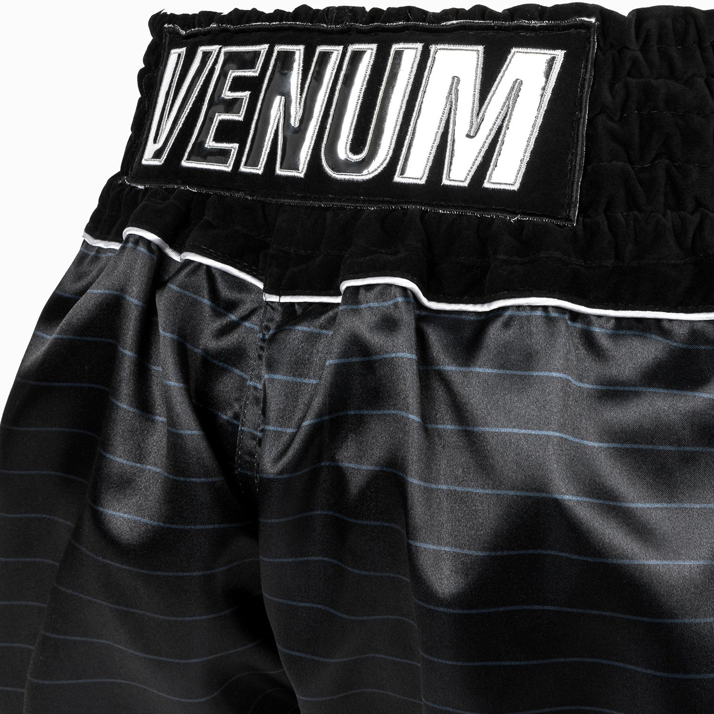Venum Attack Muay Thai Shorts - Schwarz/Silber