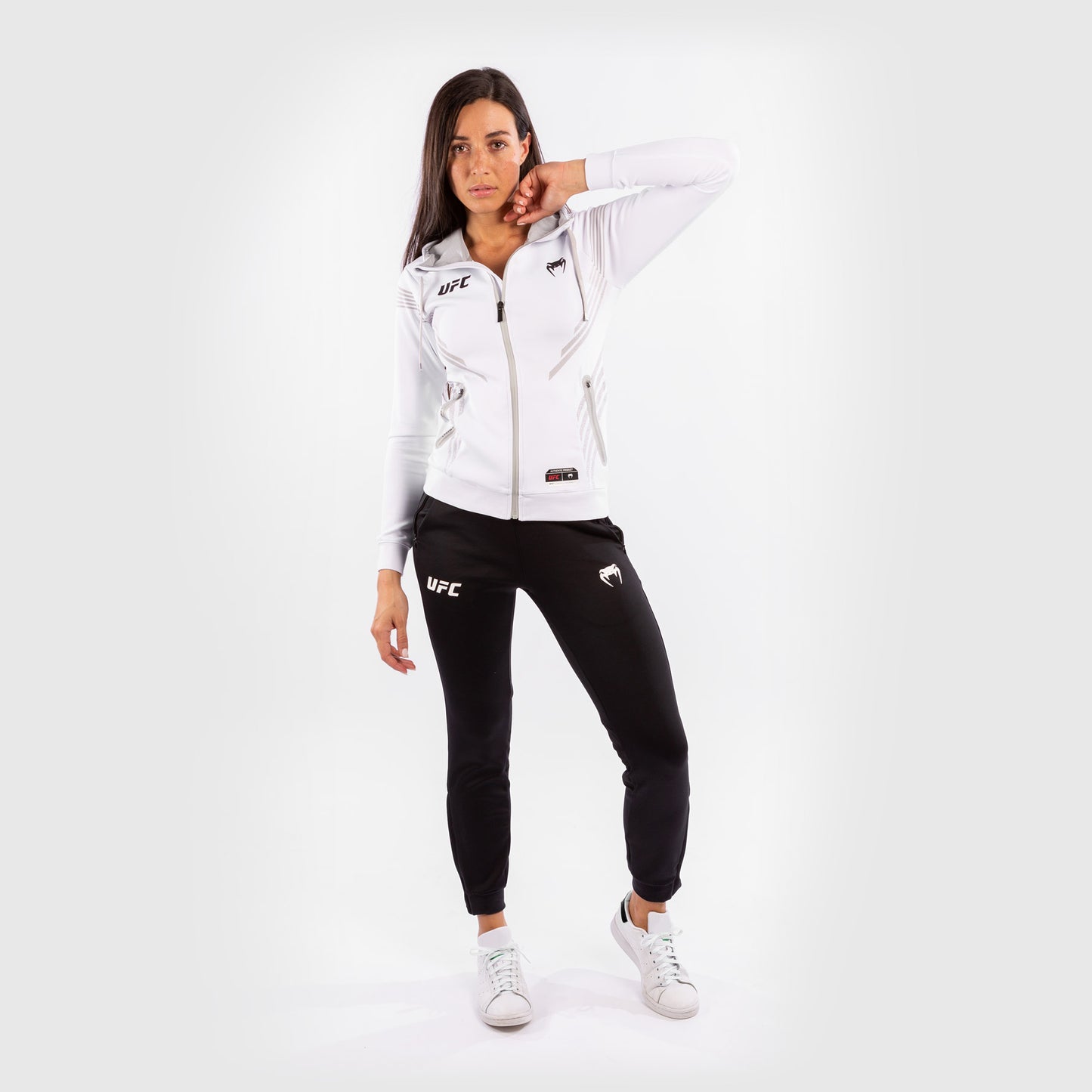 UFC Venum Authentic Fight Night Damen Walkout Hoodie - Weiß