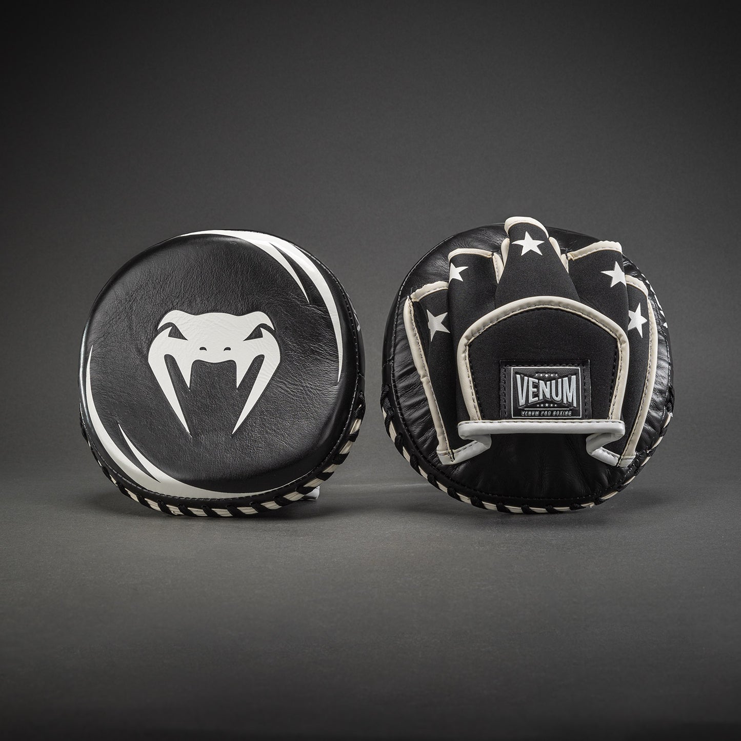 Venum Elite Mini-Pratzen (Paar) – Schwarz/Weiß