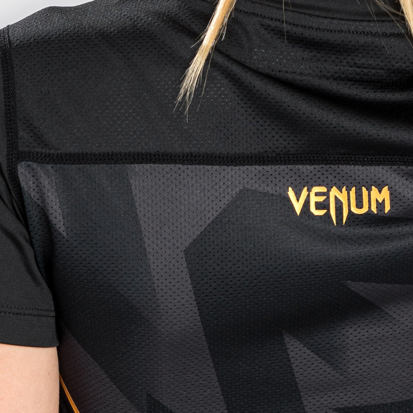 Venum Razor Dry Tech T-Shirt – Für Damen – Schwarz/Gold