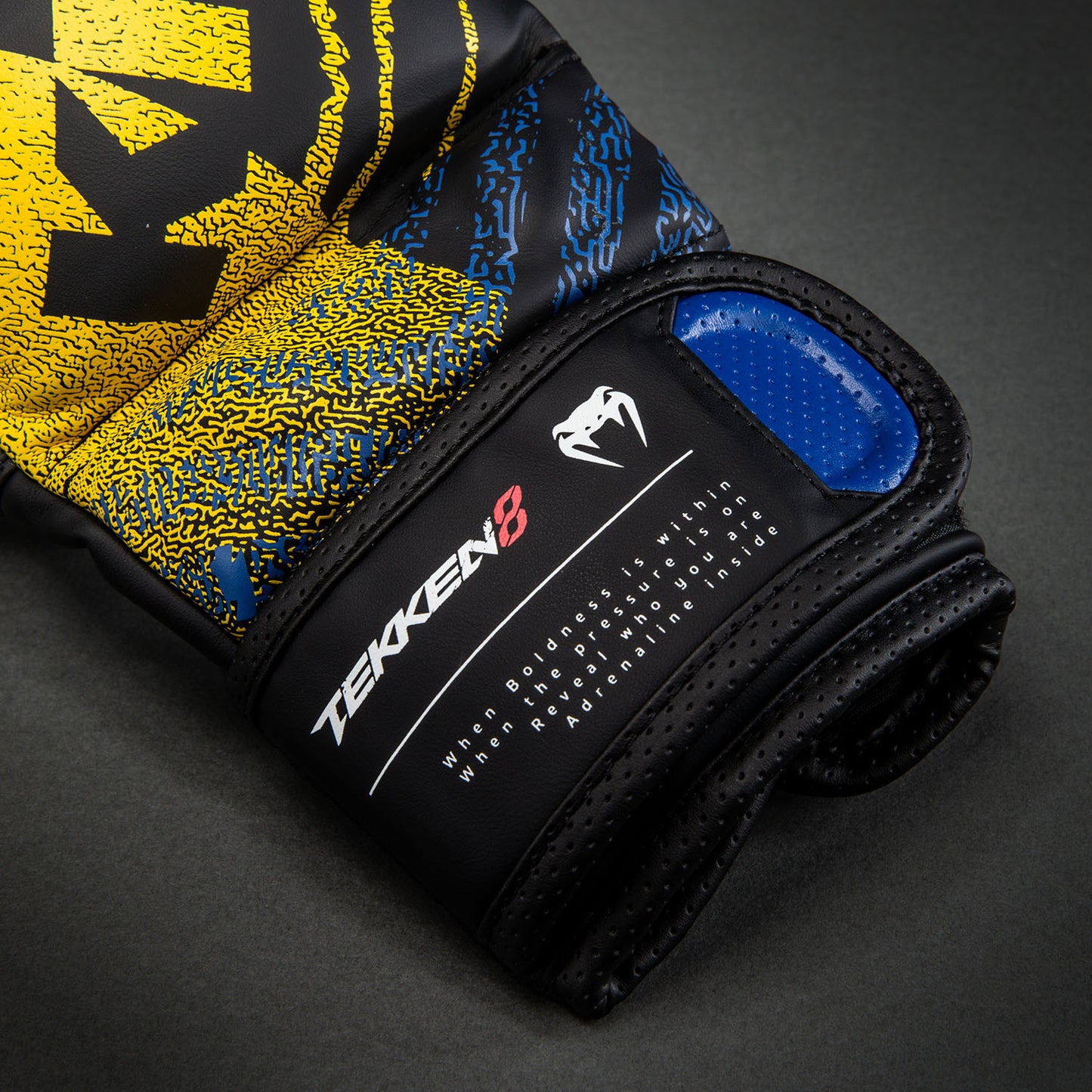 Venum x TEKKEN 8 Sparring Handschuhe - King - Schwarz/Gelb