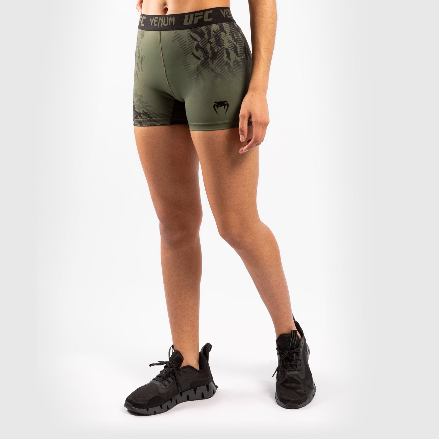 Venum UFC Authentic Fight Week Damen-Performance-Kompressionsshorts – Khaki