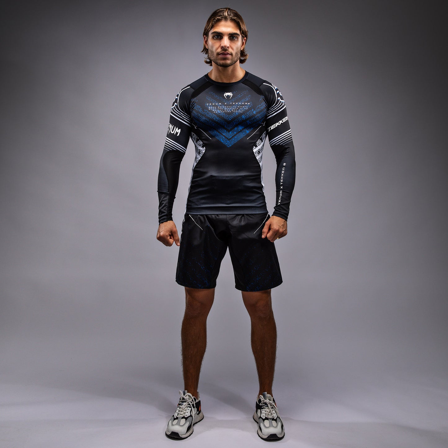 Venum x TEKKEN 8 - Jin Kazama Rashguard - Blau/Schwarz/Weiß