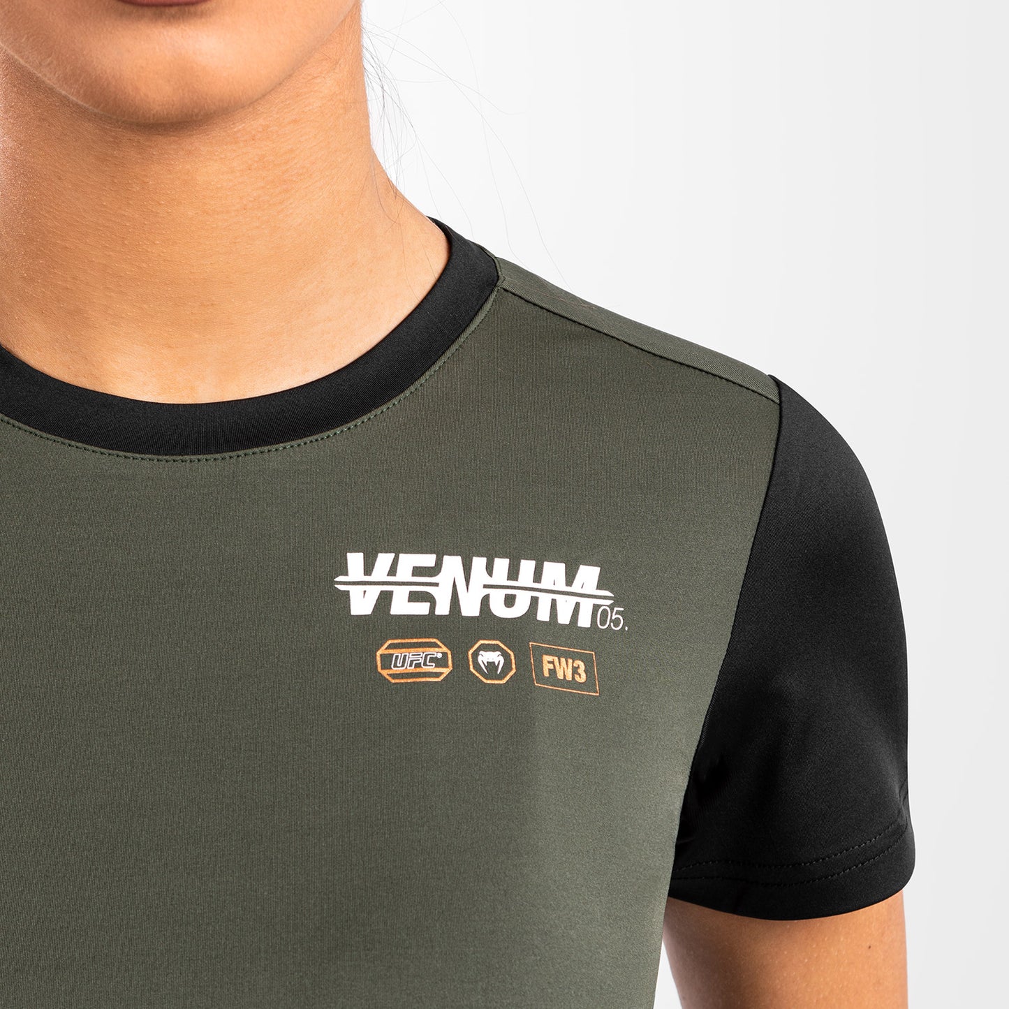 UFC Adrenaline by Venum Fight Week Dry-Tech-T-Shirt für Frauen - Khaki/Bronze