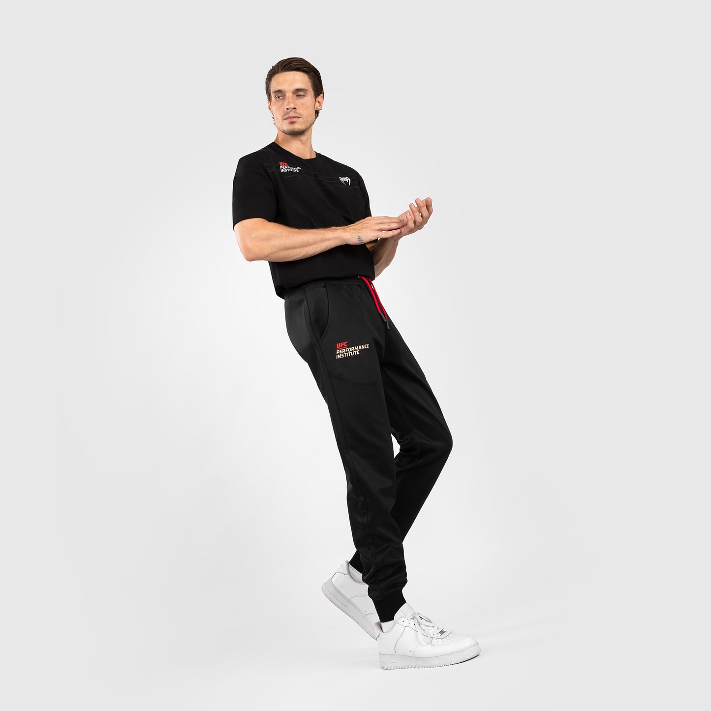 UFC Venum Performance Institute 2.0 Herren-Hose - Schwarz/Rot