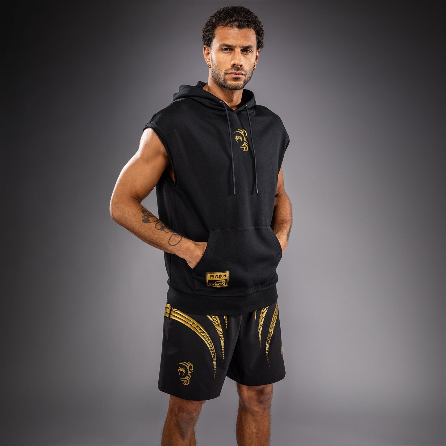Venum x Mike Tyson Tiger Ärmelloser Kapuzenpullover - Schwarz/Gold