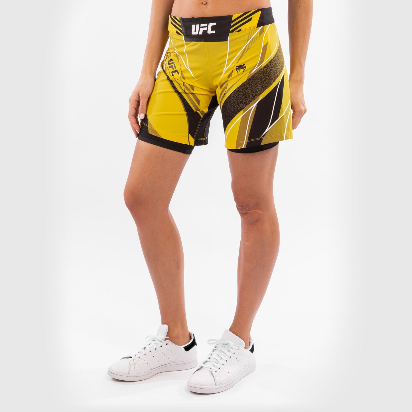 UFC Venum Authentic Fight Night Damen Shorts - Long Fit - Gelb