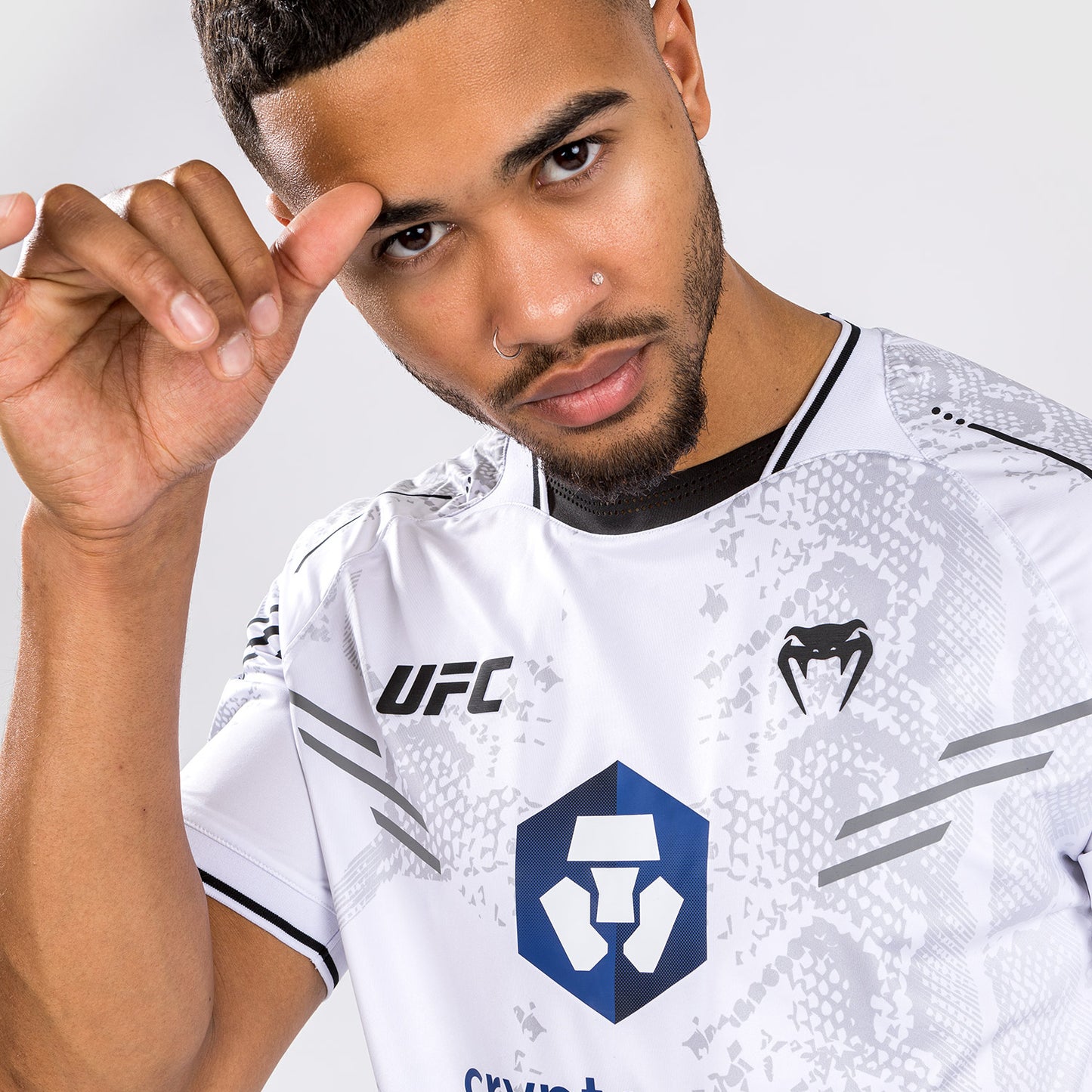 UFC Adrenaline von Venum personalisierte authentic Fight Night Männer Walkout Jersey - weiß