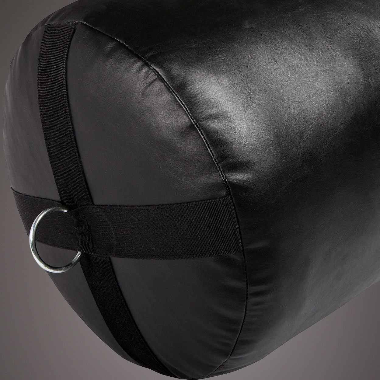 Venum Challenger Boxsack + Deckenhaken - Schwarz/Weiß - 130 cm - Gefüllt