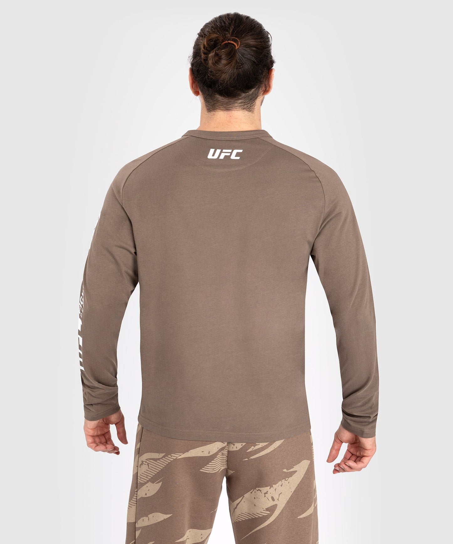 UFC Adrenaline by Venum Fight Week Herren Langarm T-Shirt - Bronze