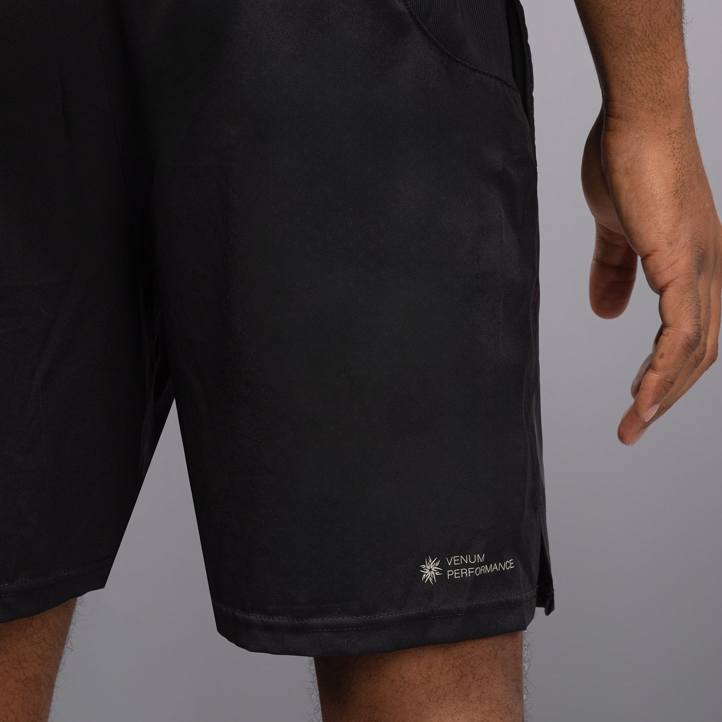Venum G-Fit Air Herren Trainingsshorts - Tiefschwarz/Feuerrot