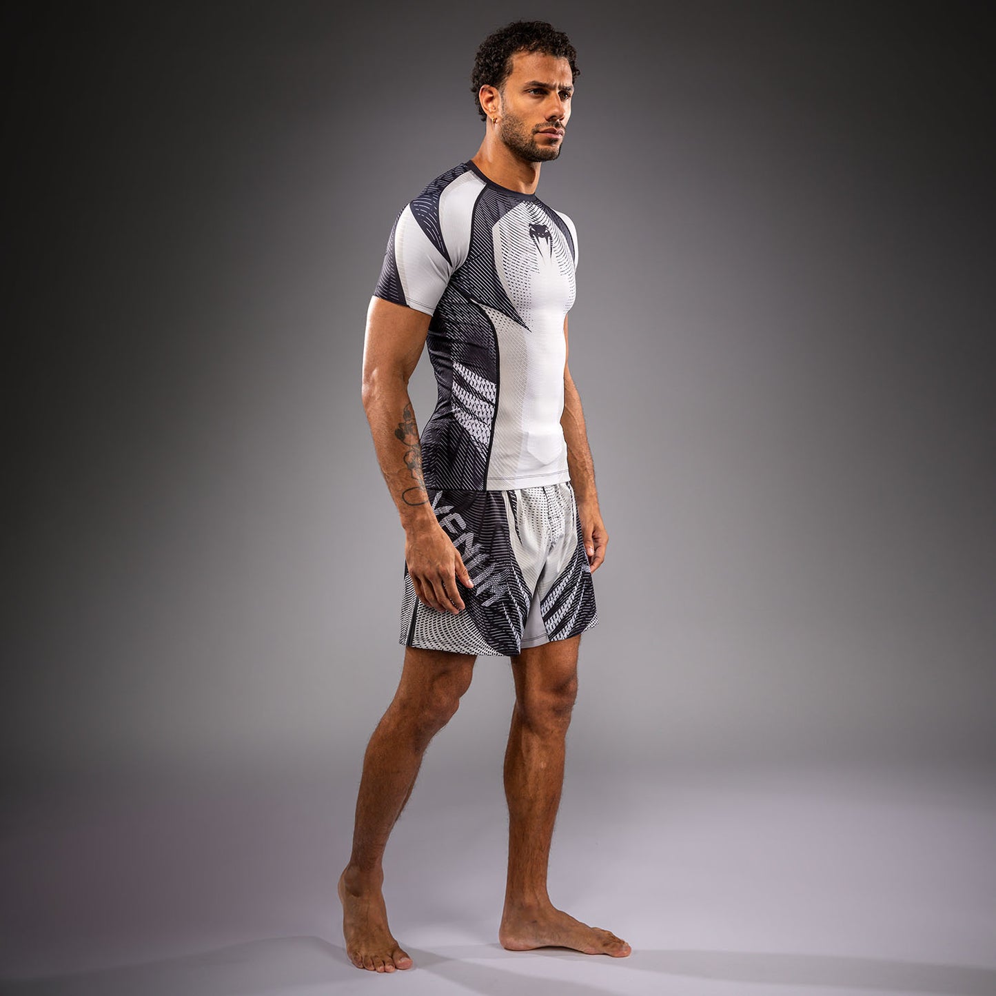 Venum Galactic 3.0 Kurzarm Rashguard - Cremeweiß/Schwarz