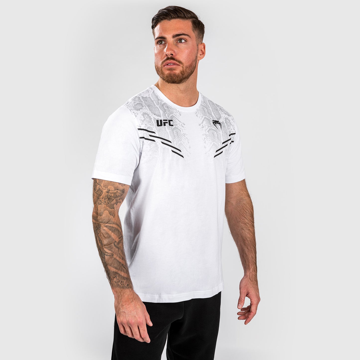 UFC Adrenaline by Venum Replica Kurzarm-T-Shirt für Männer - Weiß