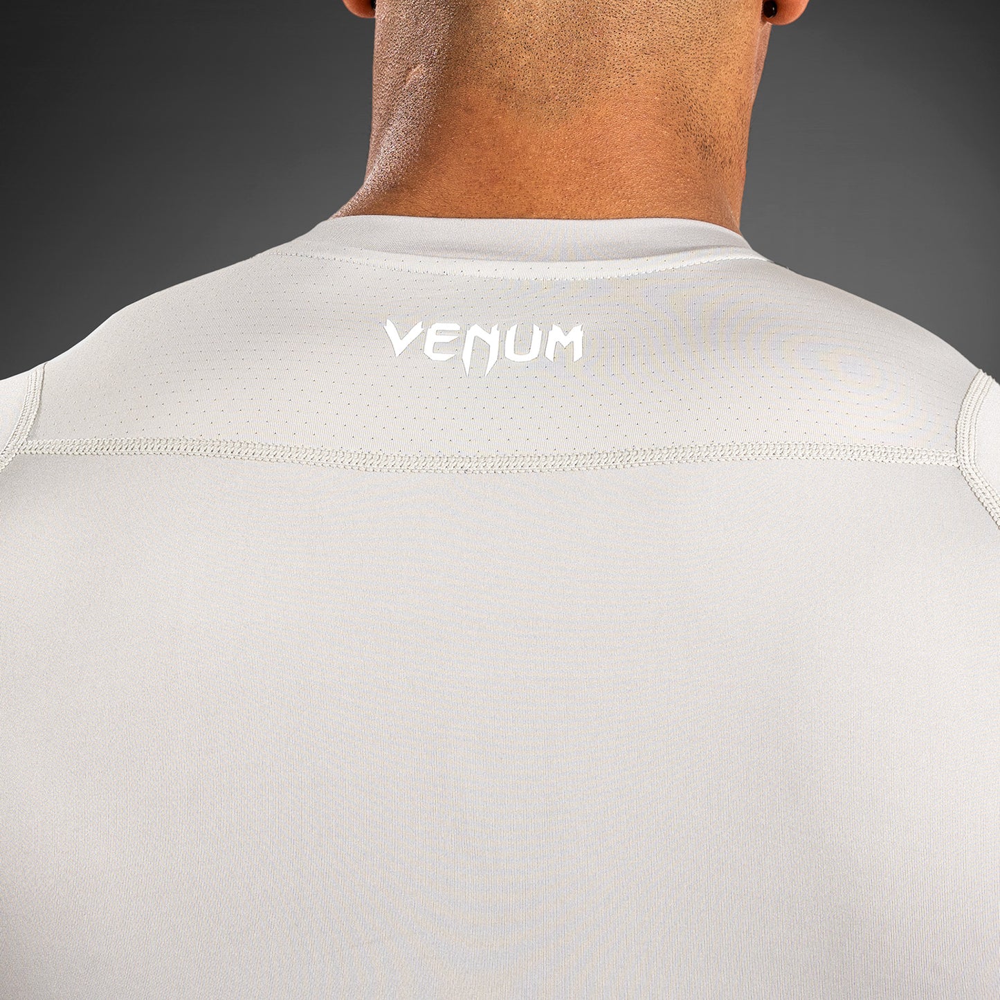Venum Attack Herren Kurzarm Rashguard - Sand
