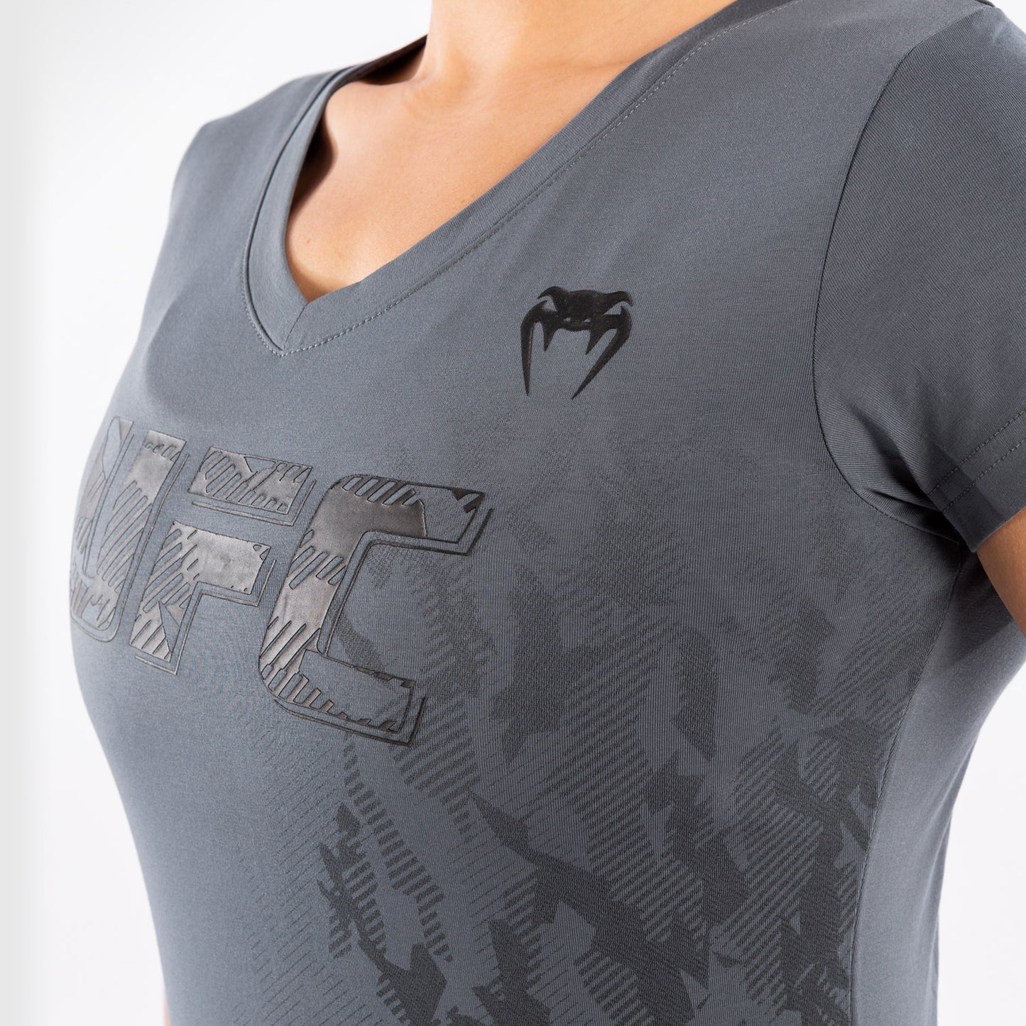 UFC Venum Authentic Fight Week Damen Kurzarm T-Shirt - Grau