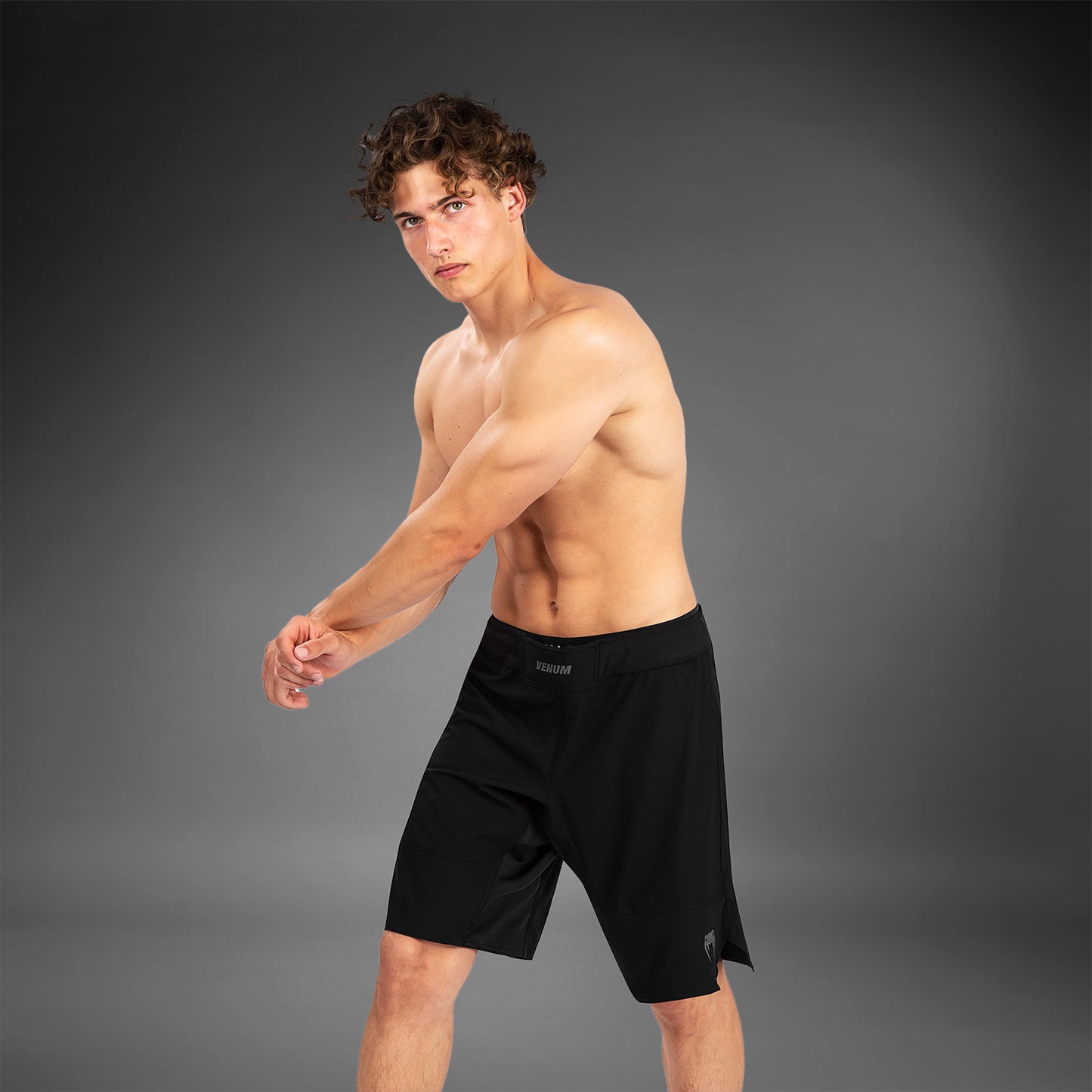 Venum G-Fit Air Fightshort – Schwarz