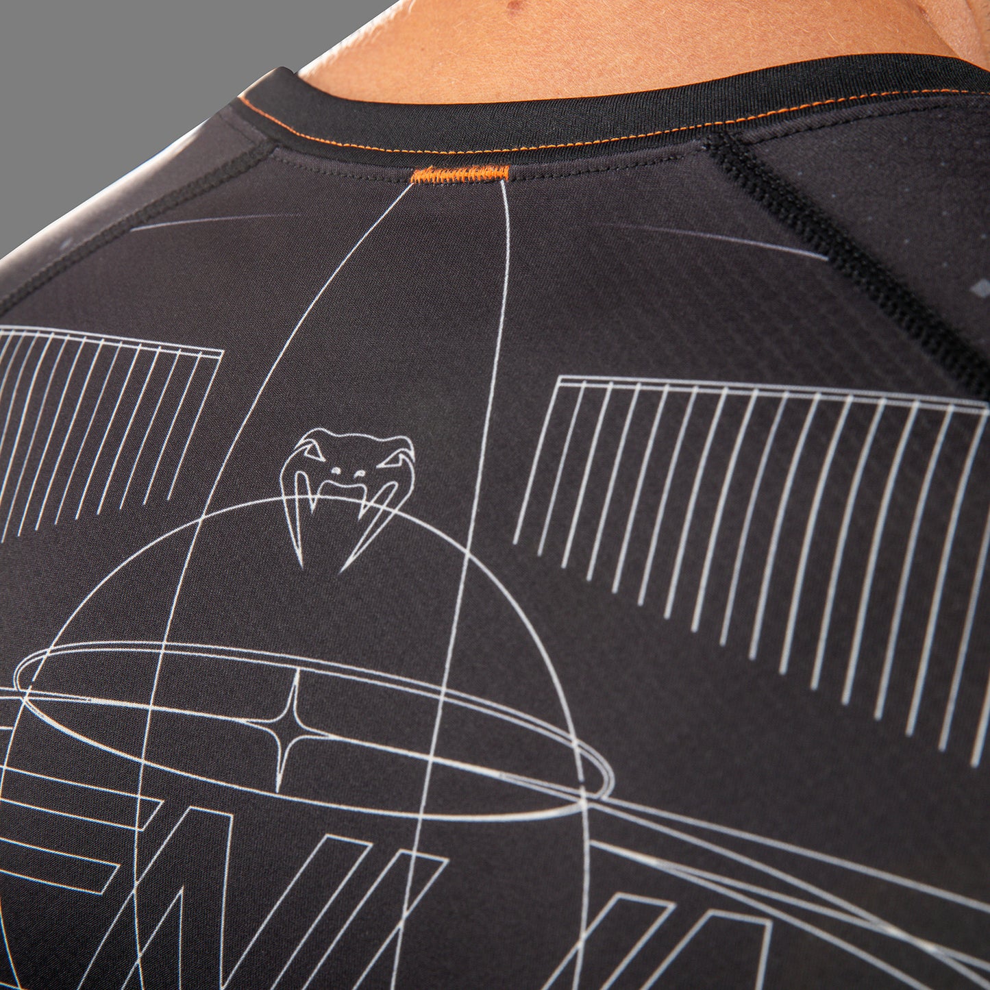 Venum Eclipse Kurzarm Rashguard – Schwarz/Elfenbein