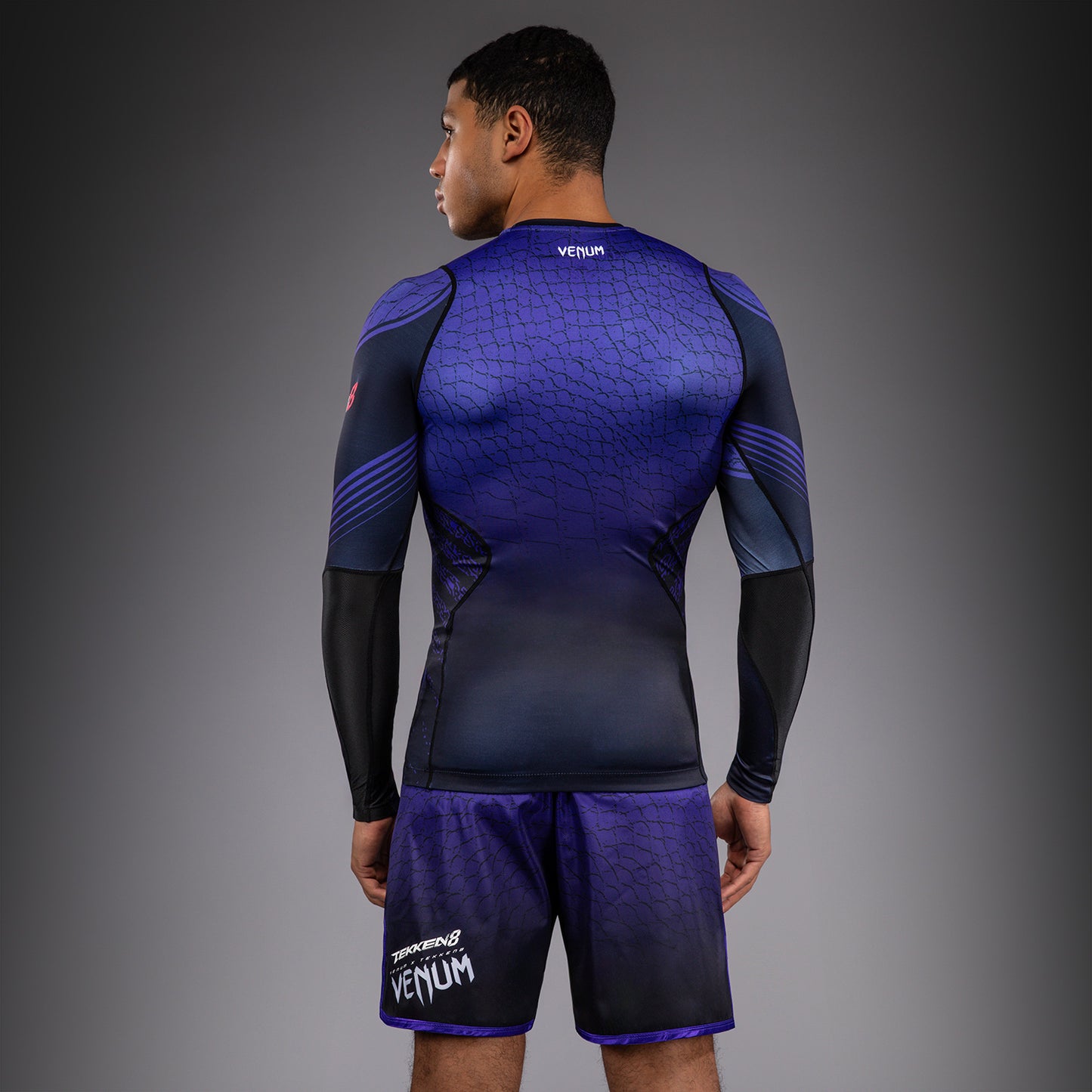Venum x TEKKEN 8 Langarm Rashguard - Schwarz/Lila