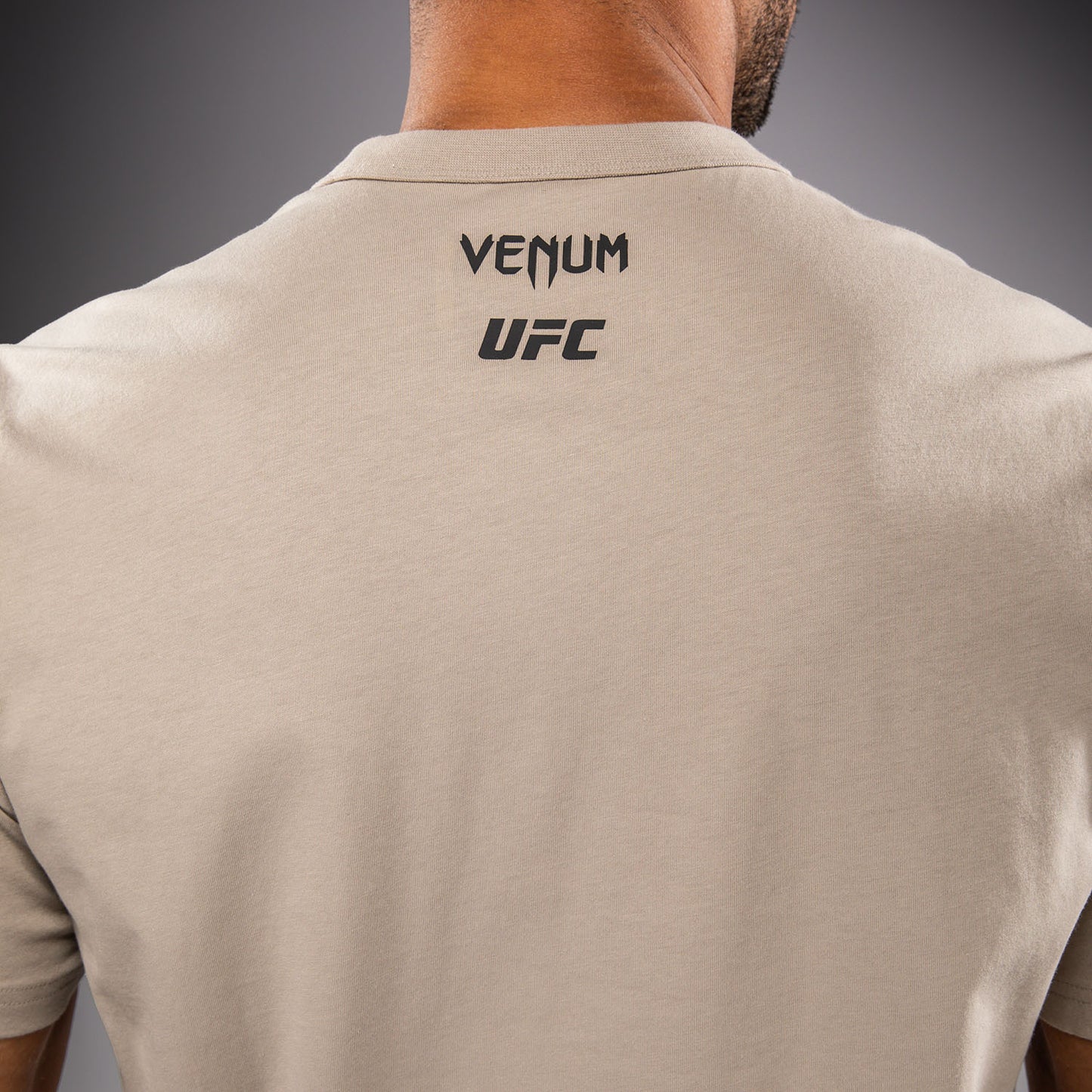 Venum UFC Unity by Venum Authentic Fight Week Herren-Kurzarm-T-Shirt - Sand