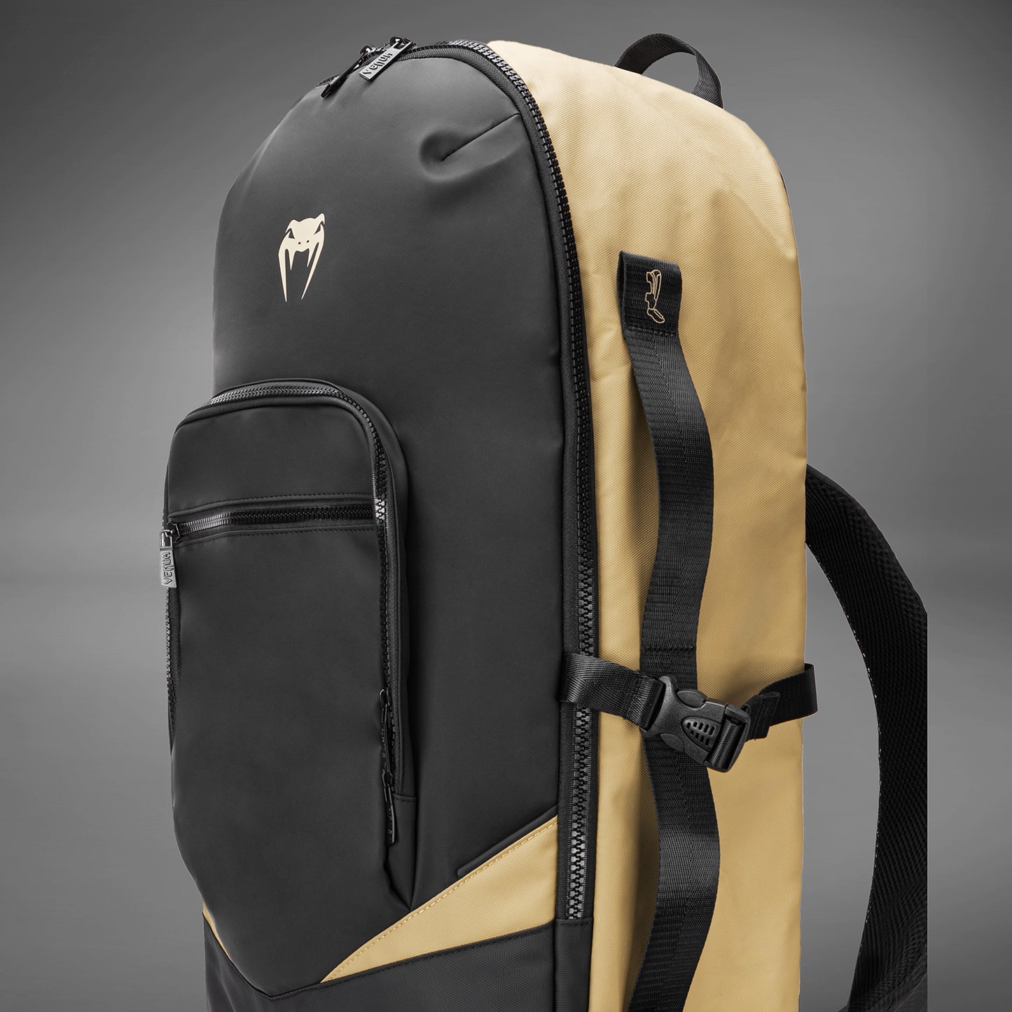Venum Evo 2 Xtrem Rucksack (50-63L) – Schwarz/Sand