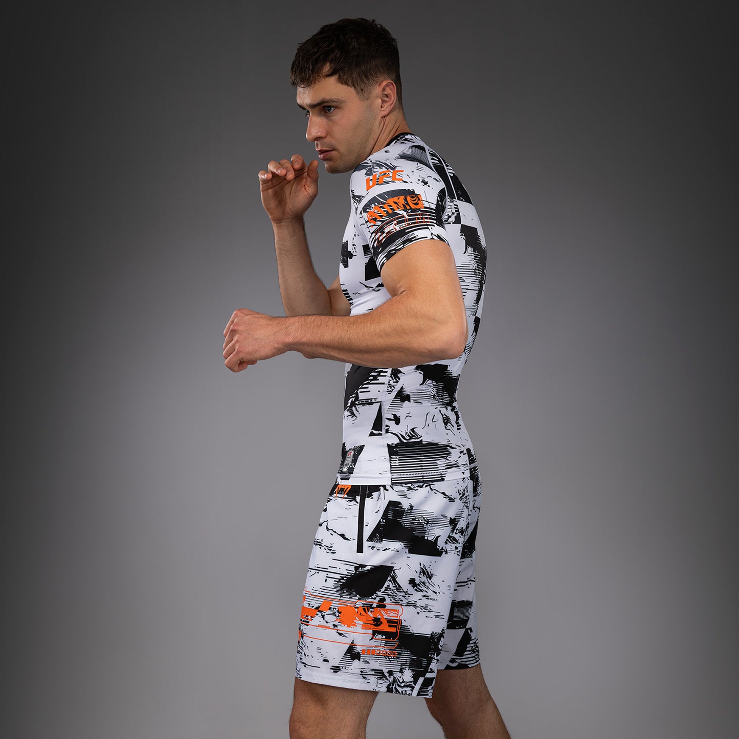 UFC Zenith by Venum Authentic Fight Week Performance Kurzarm Rashguard Herren - Weiß