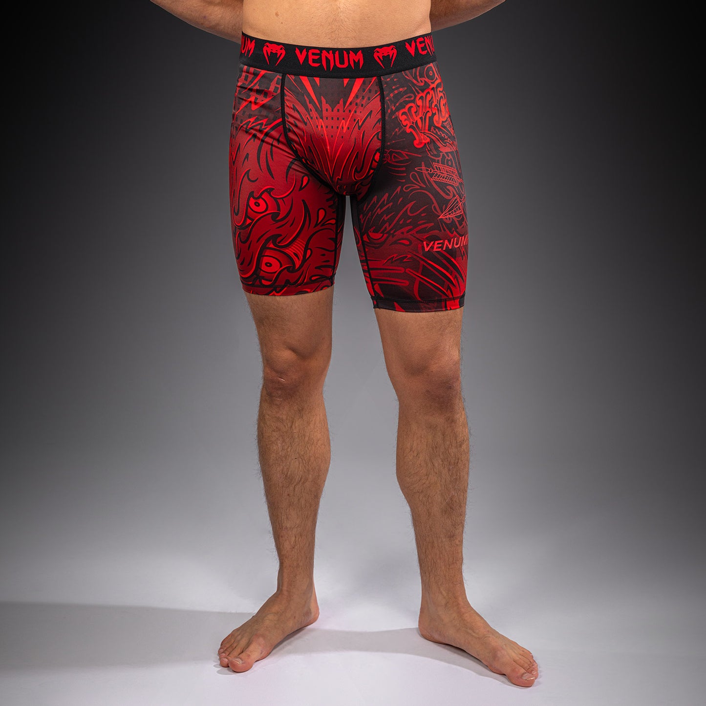 Venum Wolf Atak Kompressionsshort – Schwarz/Rot