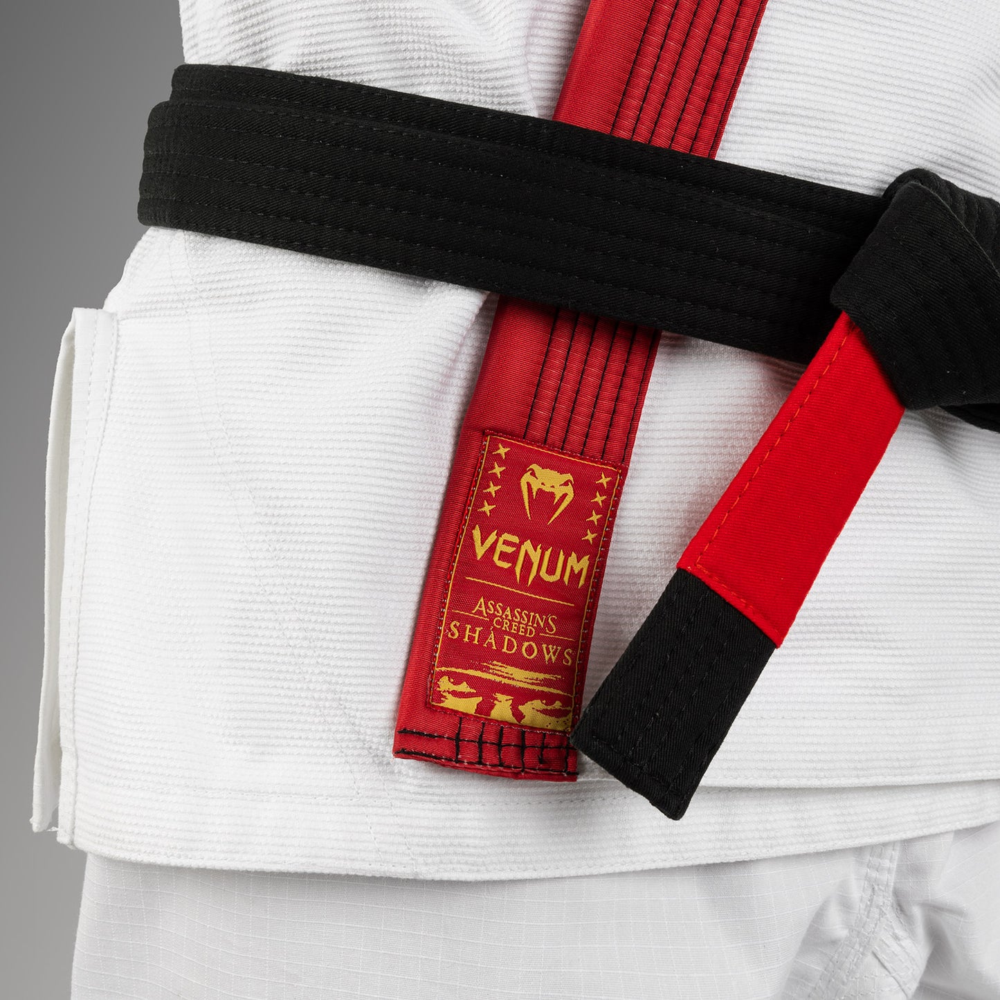 Venum x Assassin’s Creed Shadows BJJ Gi - Weiß/Rot