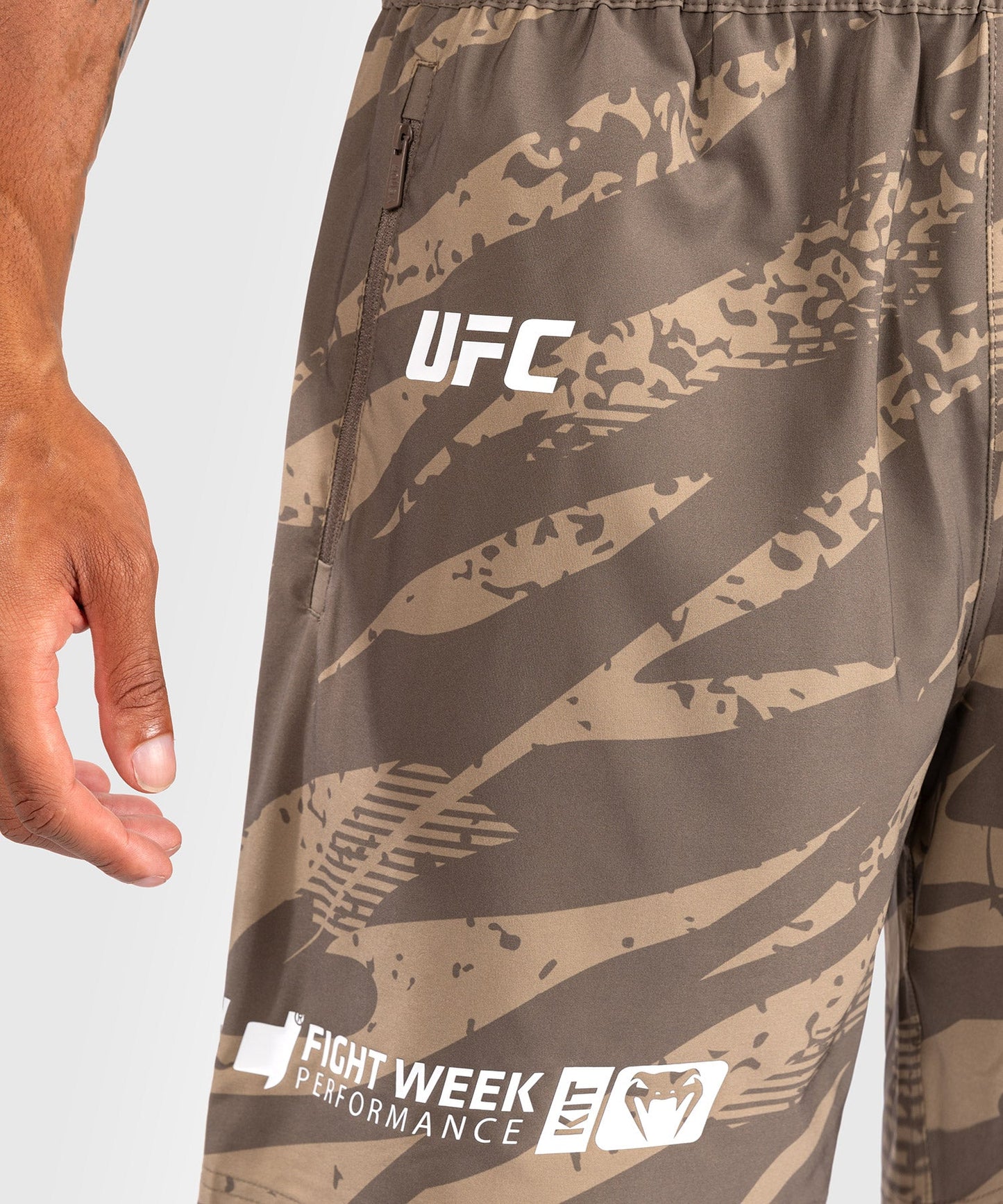 UFC Adrenaline by Venum Fight Week Performance Shorts Für Männer - Desert Camo